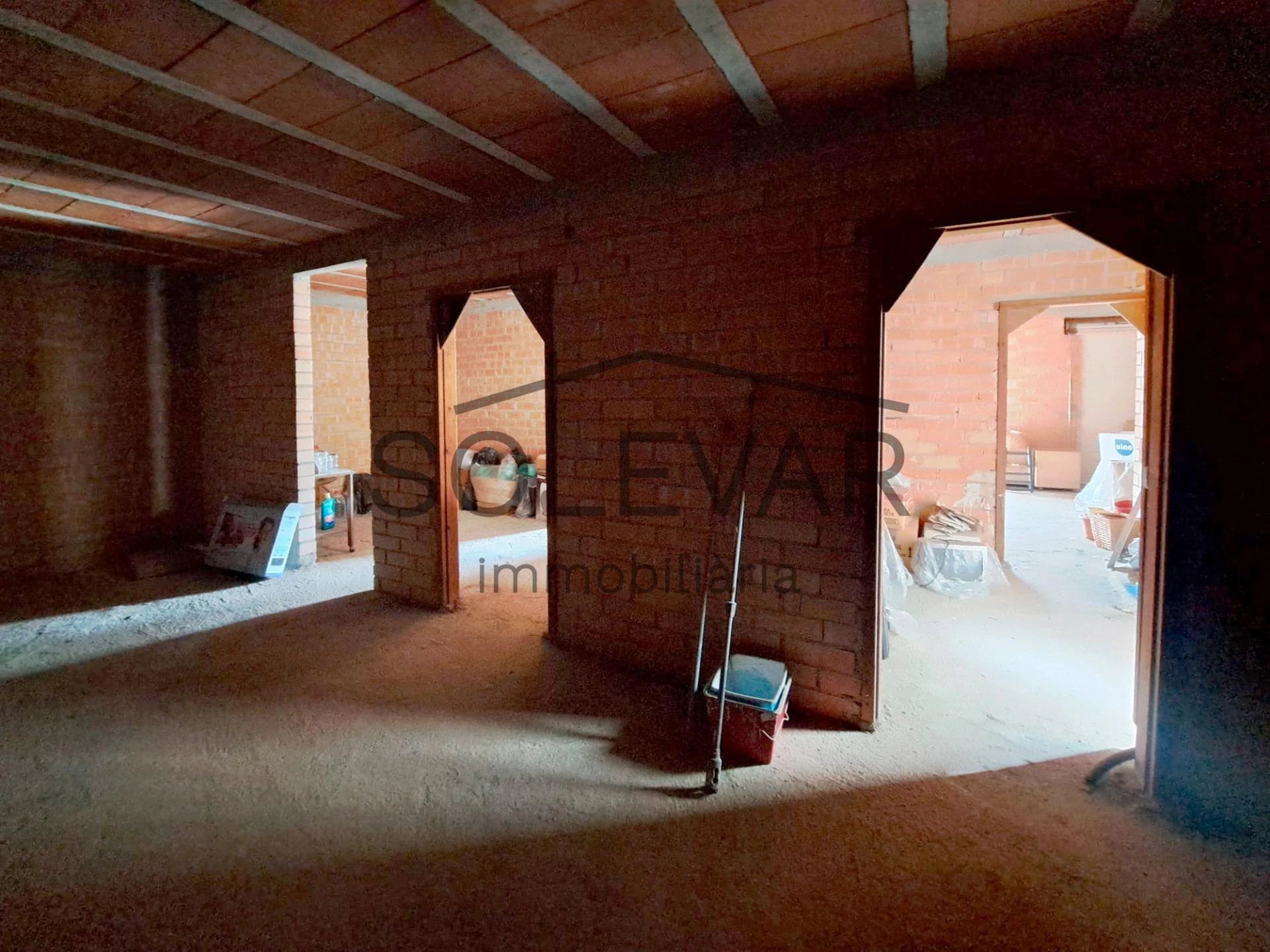 DÚPLEX CON BUENAS VISTAS PARA REFORMAR EN TREMP
