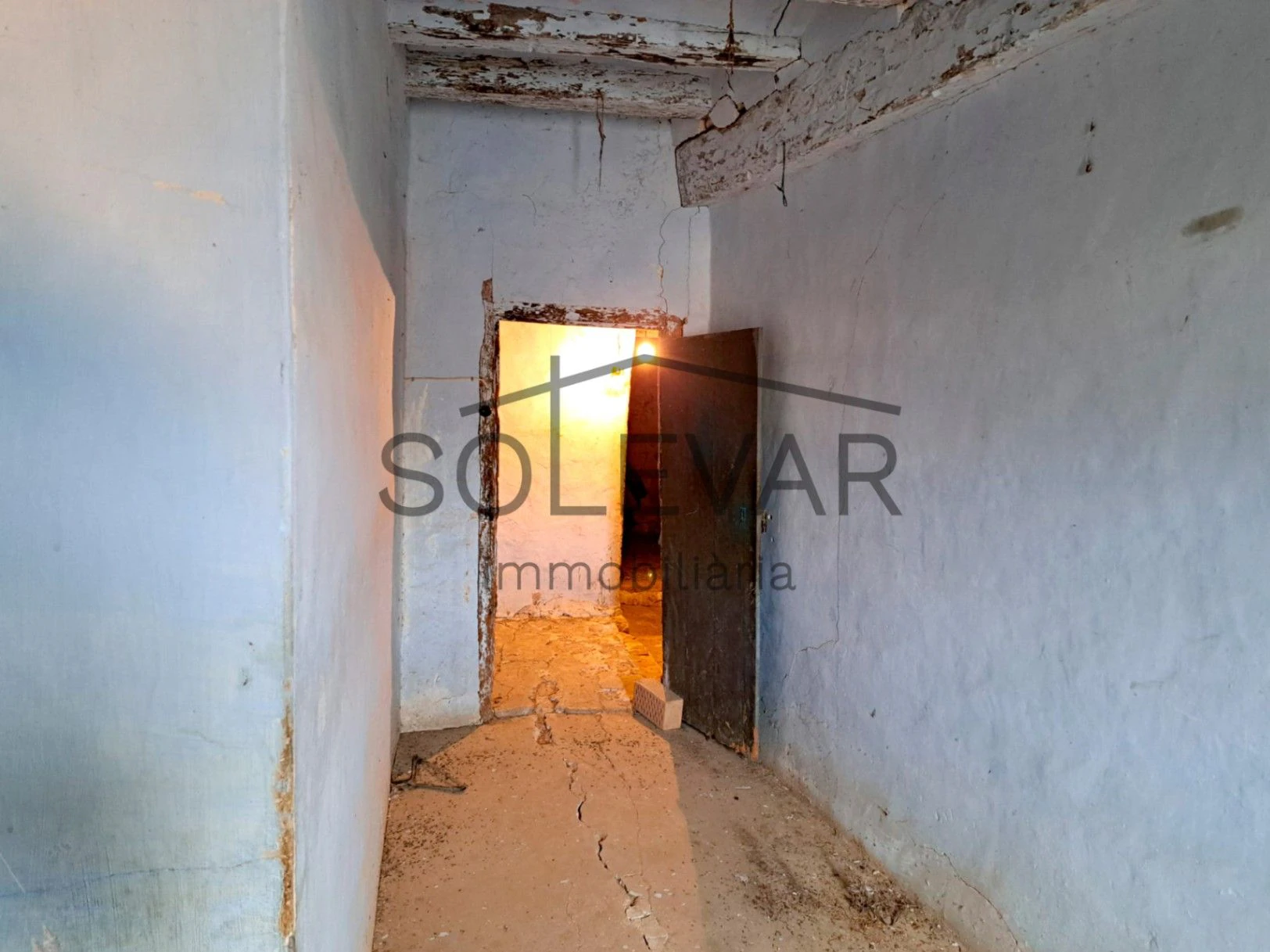 CASA SEÑORIAL DEL SIGLO XVIII A REFORMAR EN SANT SALVADOR DE TOLÓ