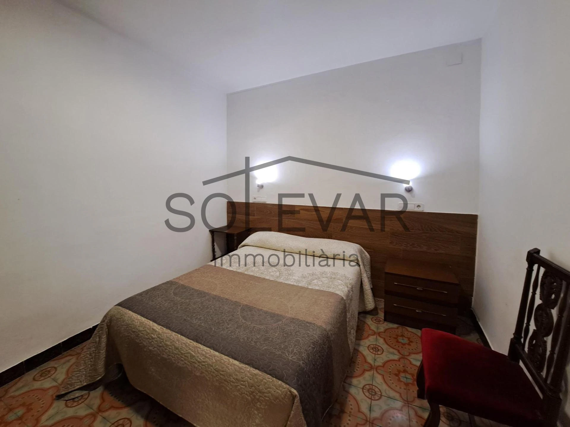 HOUSE WITH GREAT POTENTIAL IN THE OLD TOWN OF TREMP