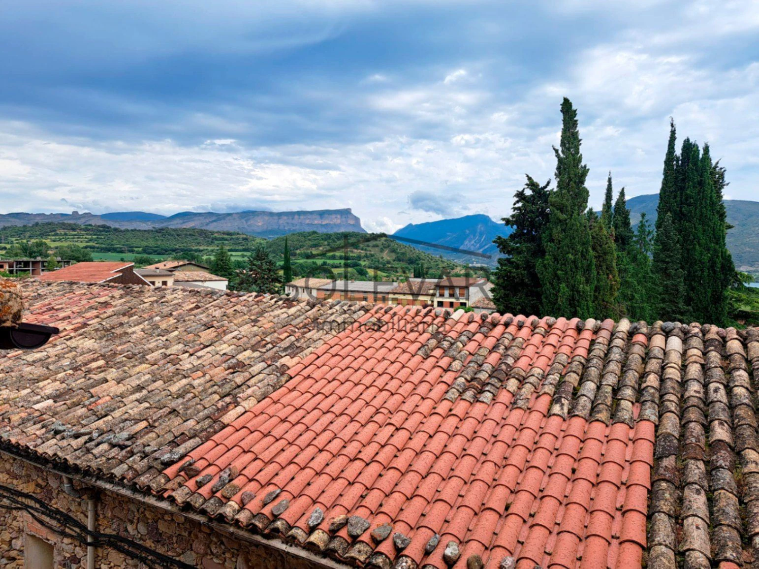 LARGE HOUSE WITH CENTRAL PATIO IN SALÀS DE PALLARS