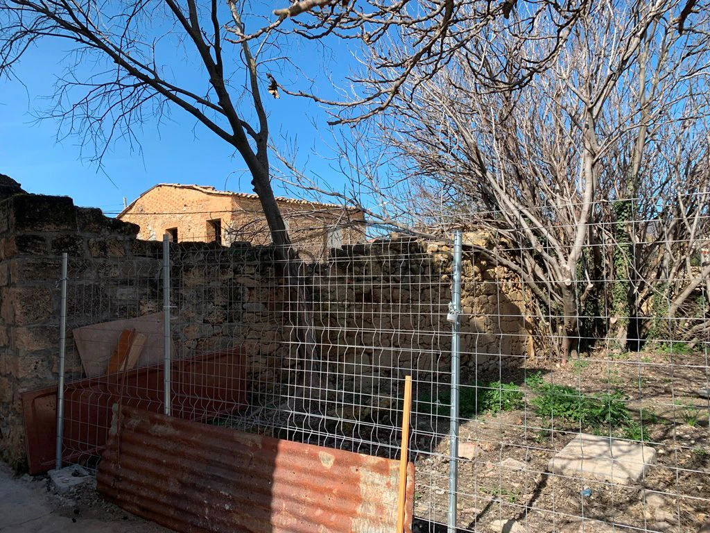 TERRENO CON MUCHAS POSIBILIDADES EN SANT ROMÀ