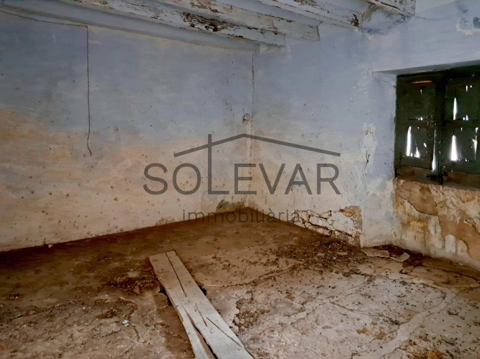 CASA SEÑORIAL DEL SIGLO XVIII A REFORMAR EN SANT SALVADOR DE TOLÓ