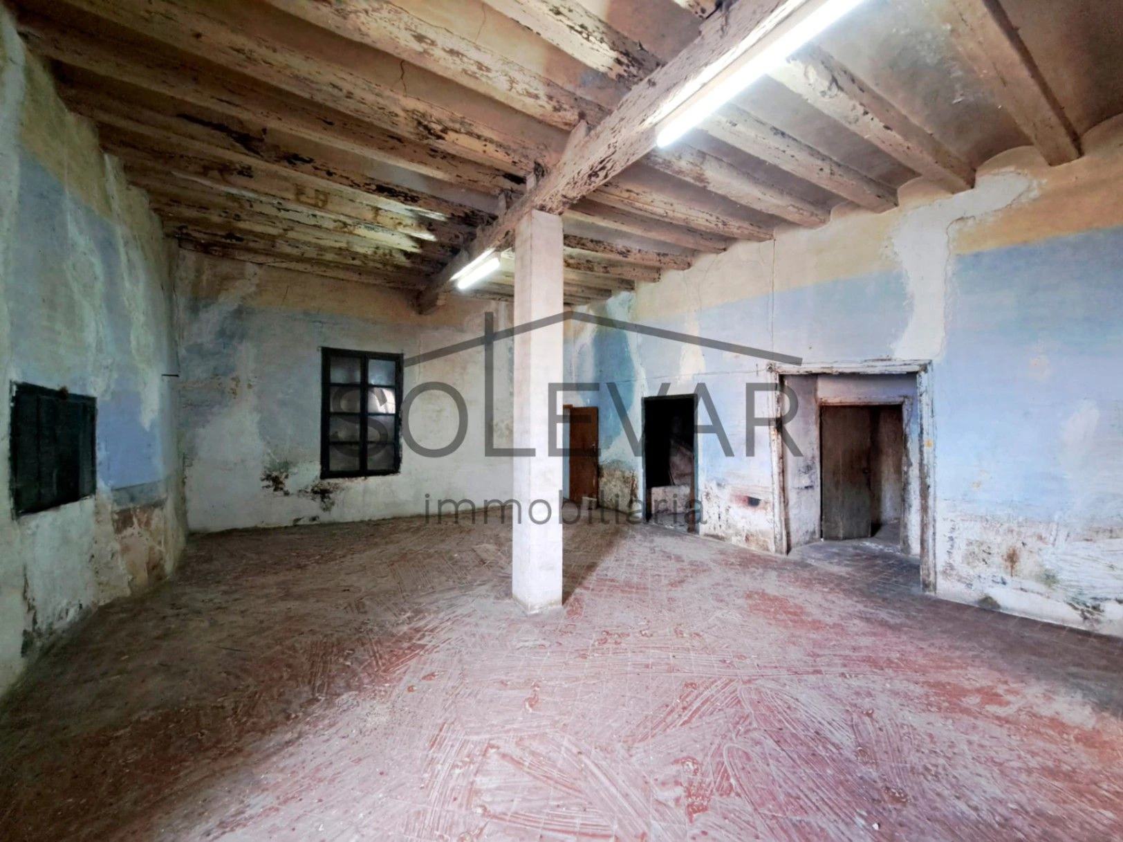 CASA SEÑORIAL DEL SIGLO XVIII A REFORMAR EN SANT SALVADOR DE TOLÓ