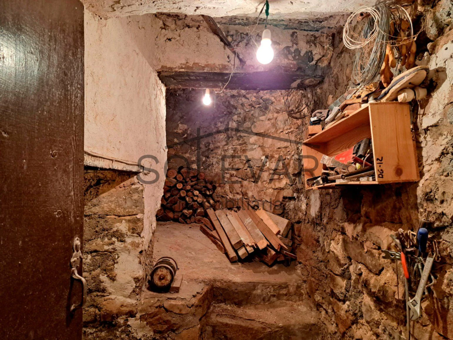 HOUSE IN THE OLD TOWN OF SUTERRANYA