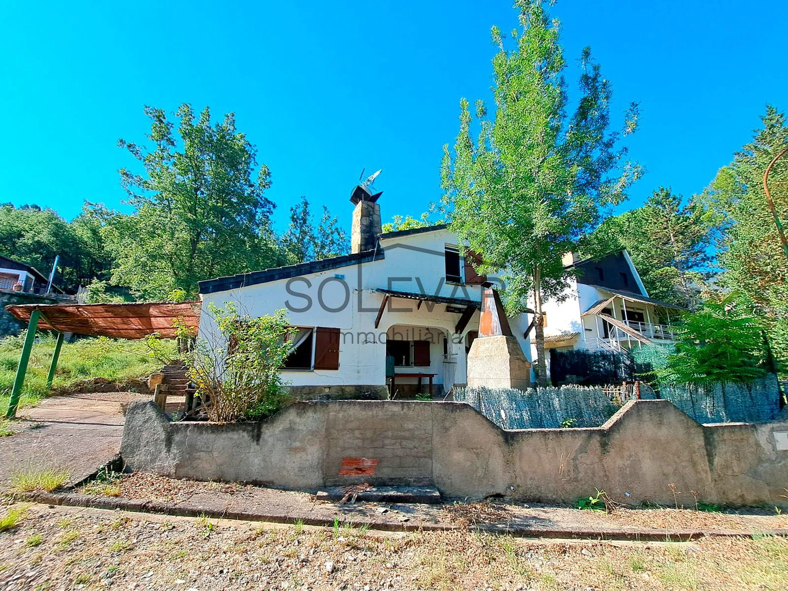 CASA EN VENTA EN LLIMIANA FRENTE AL PANTANO