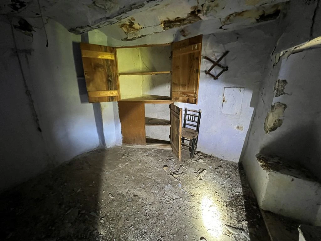 CASA A REFORMAR EN ERINYÀ