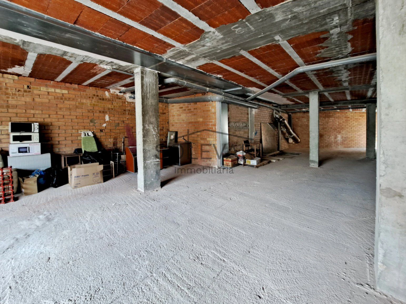 GRAN LOCAL COMERCIAL EN TREMP