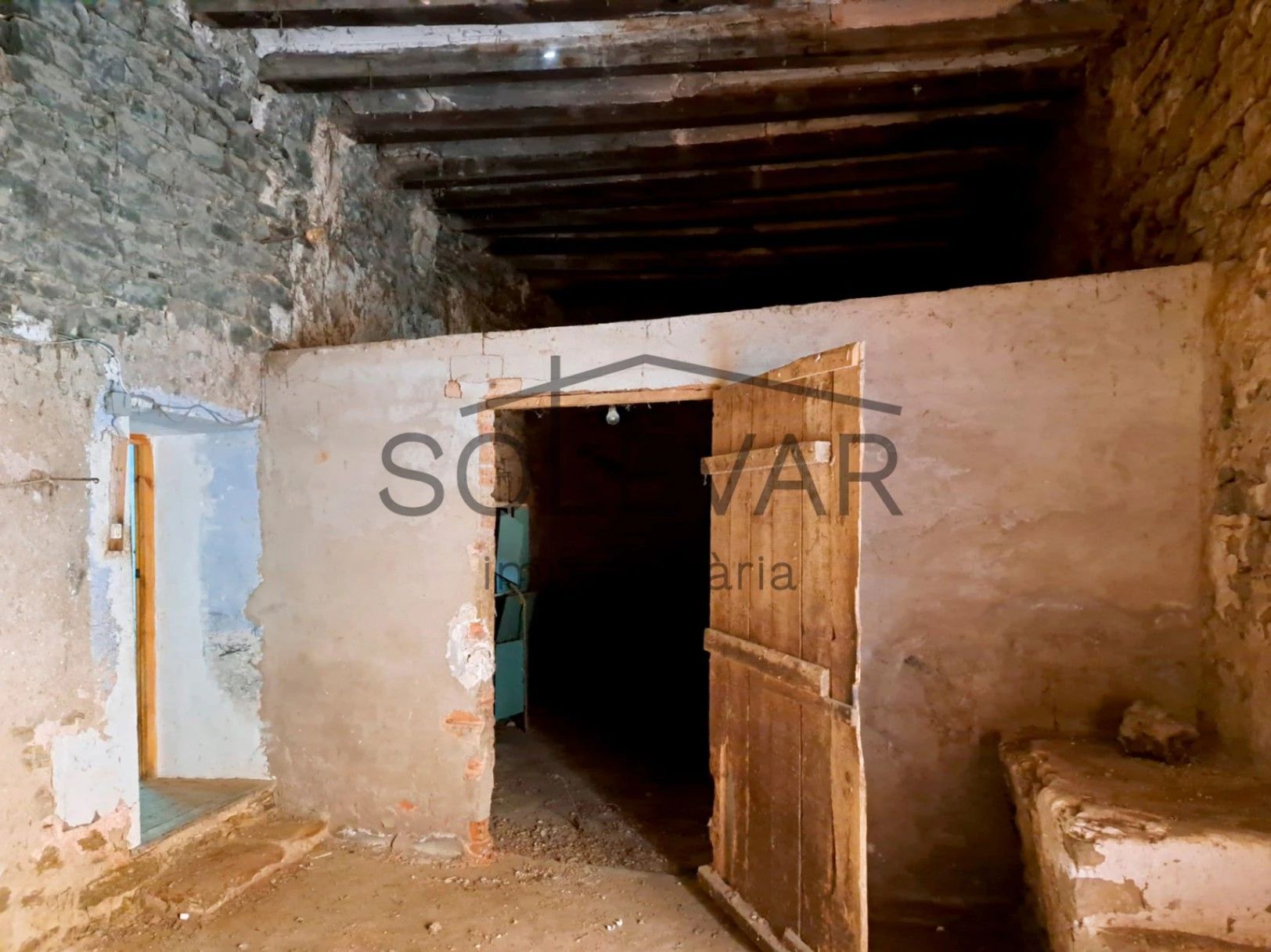 CASA SEÑORIAL DEL SIGLO XVIII A REFORMAR EN SANT SALVADOR DE TOLÓ