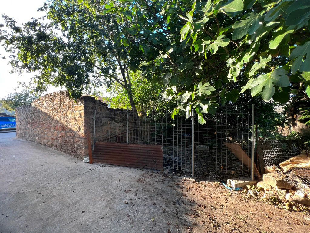TERRENO CON MUCHAS POSIBILIDADES EN SANT ROMÀ