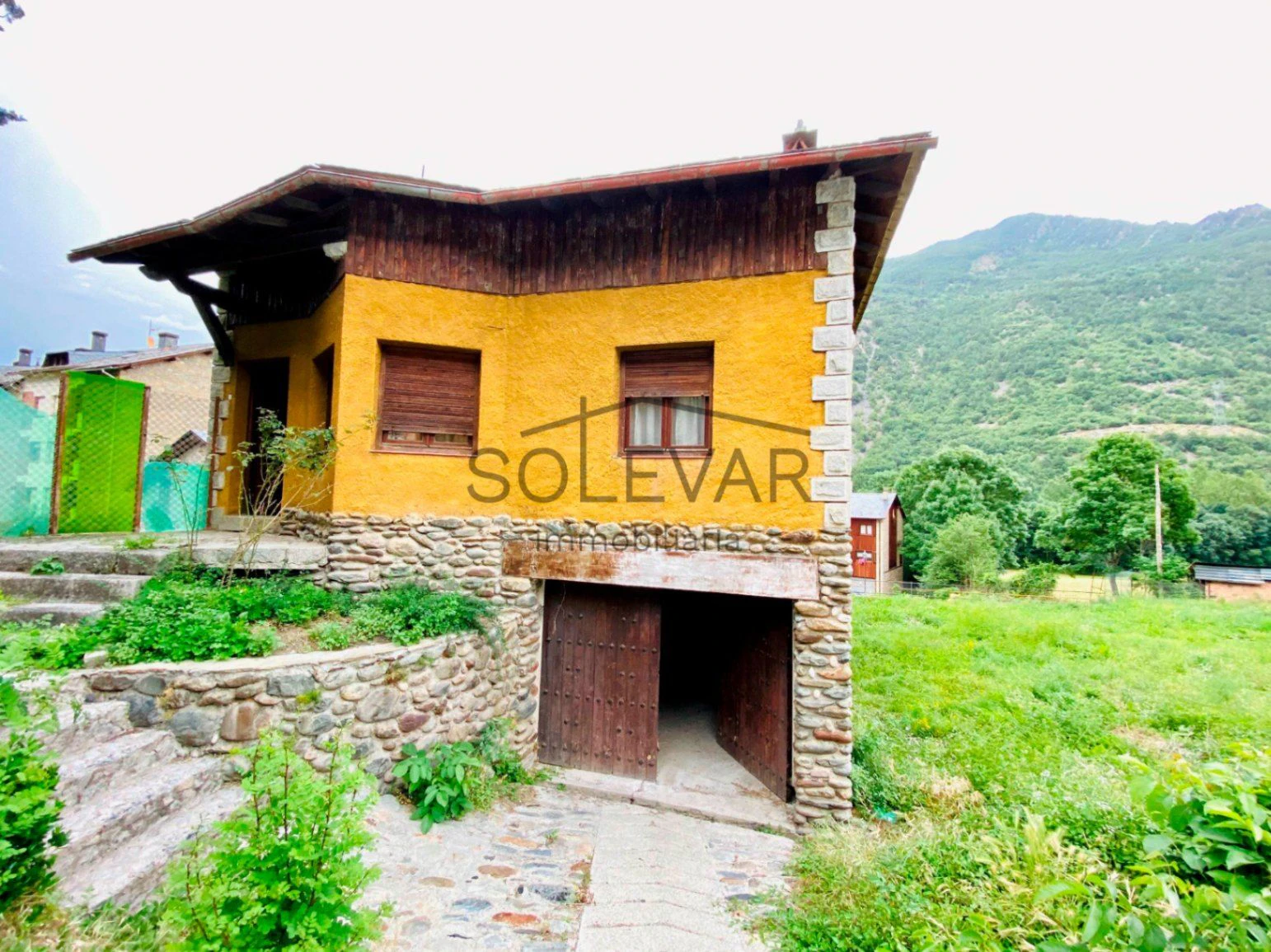 GRAN CASA A LA VENTA EN RIBERA DE CARDÓS