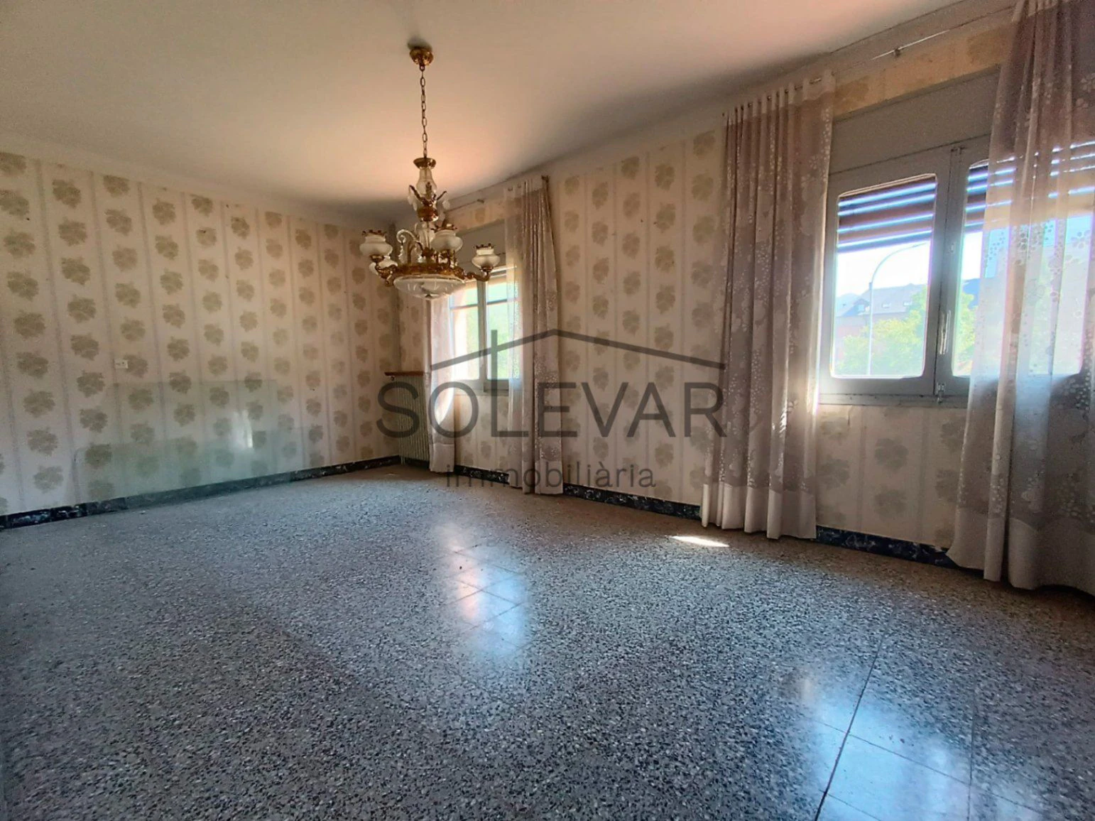 GRAN CASA A LA VENTA EN RIBERA DE CARDÓS