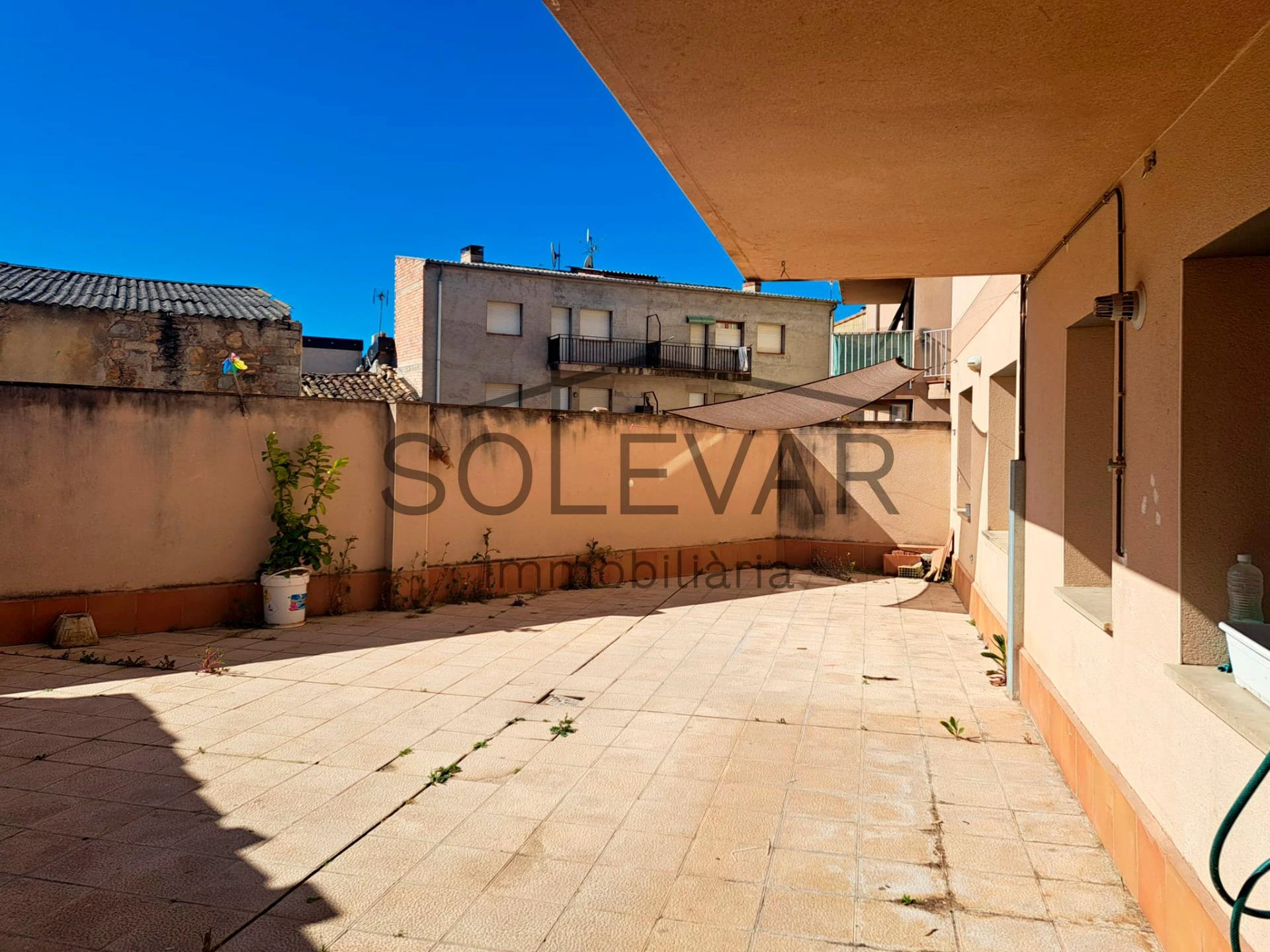 PISO CON GRAN TERRAZA EN TREMP