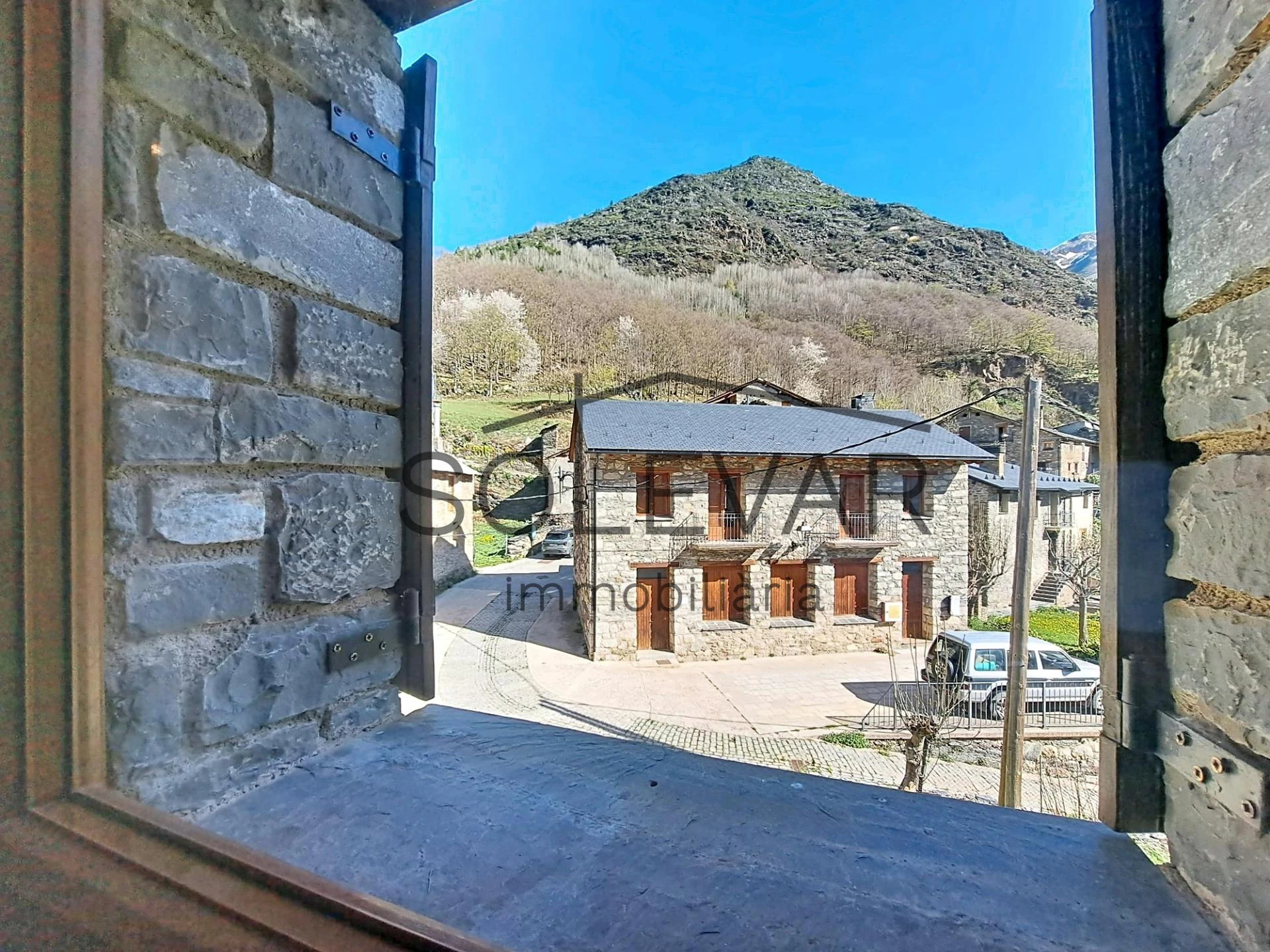 ESPECTACULAR DÚPLEX CON VISTAS EN CAPDELLA, VALL FOSCA