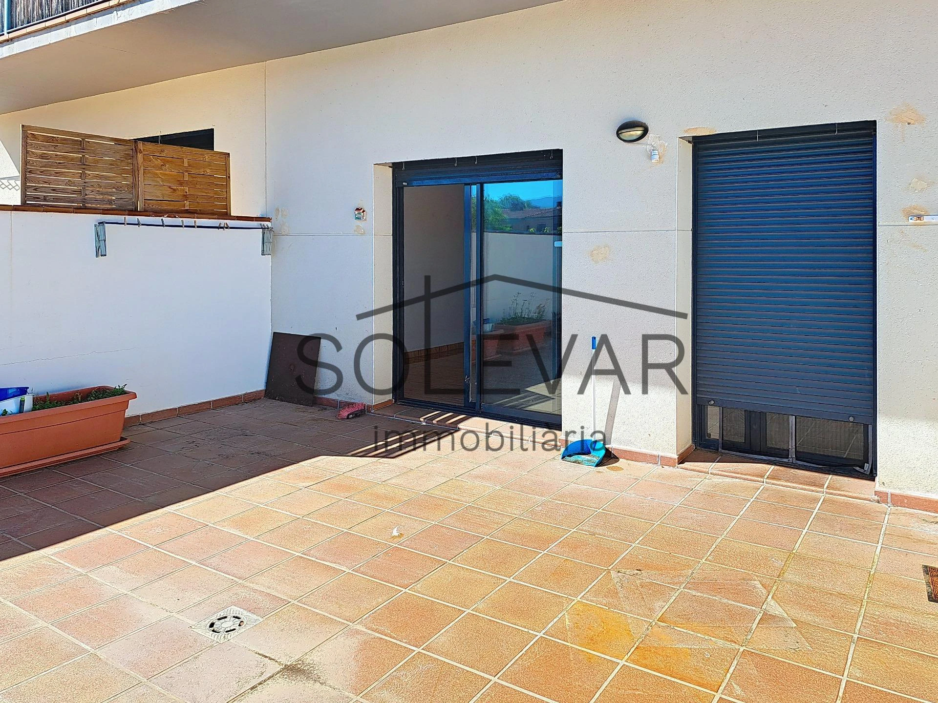 ACOGEDOR PISO EN TREMP CON TERRAZA Y VISTAS A LA MONTAÑA / VPO