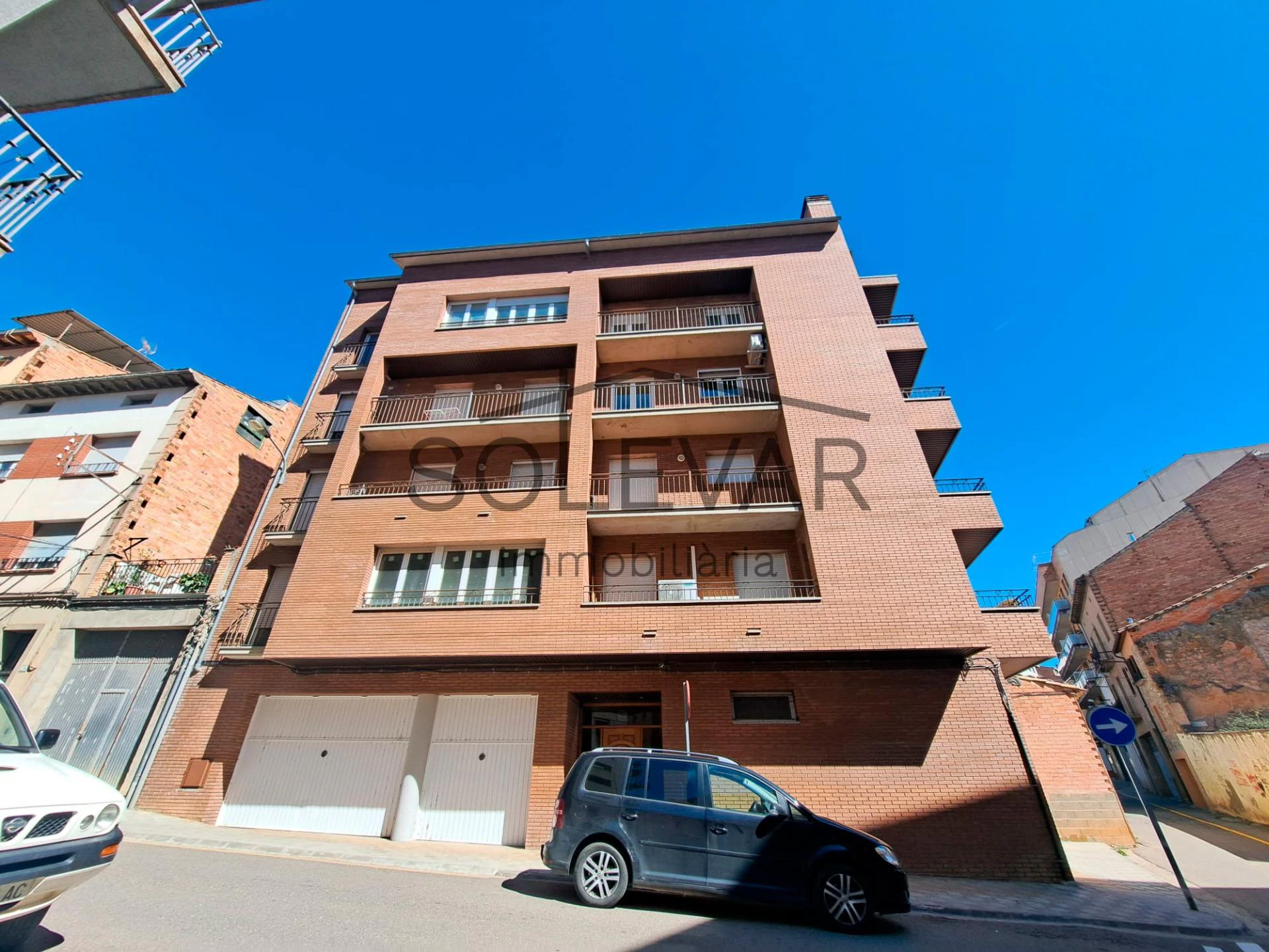 GRAN PIS AMB TERRASSA, BALCONS I GOLFES A TREMP