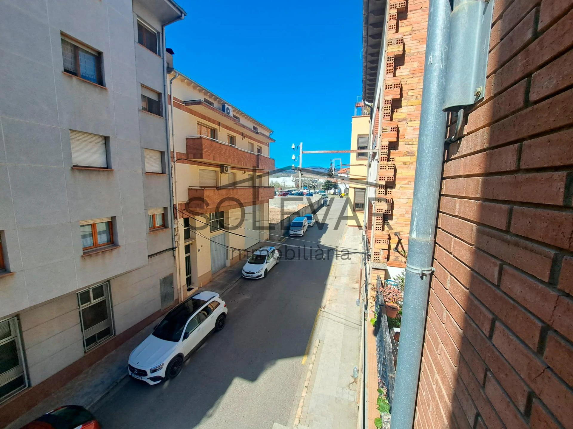 GRAN PIS AMB TERRASSA, BALCONS I GOLFES A TREMP