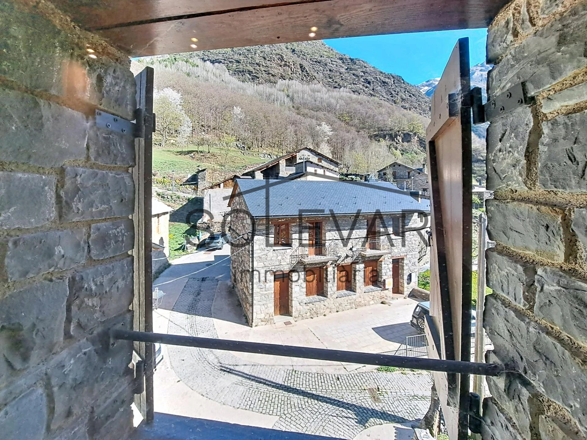 ESPECTACULAR DÚPLEX CON VISTAS EN CAPDELLA, VALL FOSCA