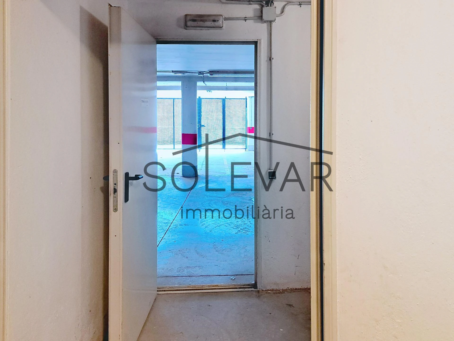 ACOGEDOR PISO EN TREMP CON TERRAZA Y VISTAS A LA MONTAÑA / VPO