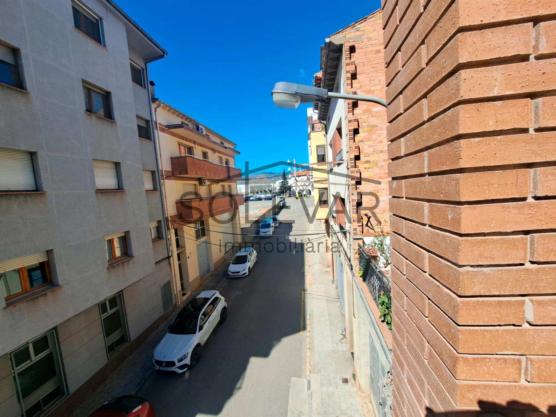 GRAN PIS AMB TERRASSA, BALCONS I GOLFES A TREMP