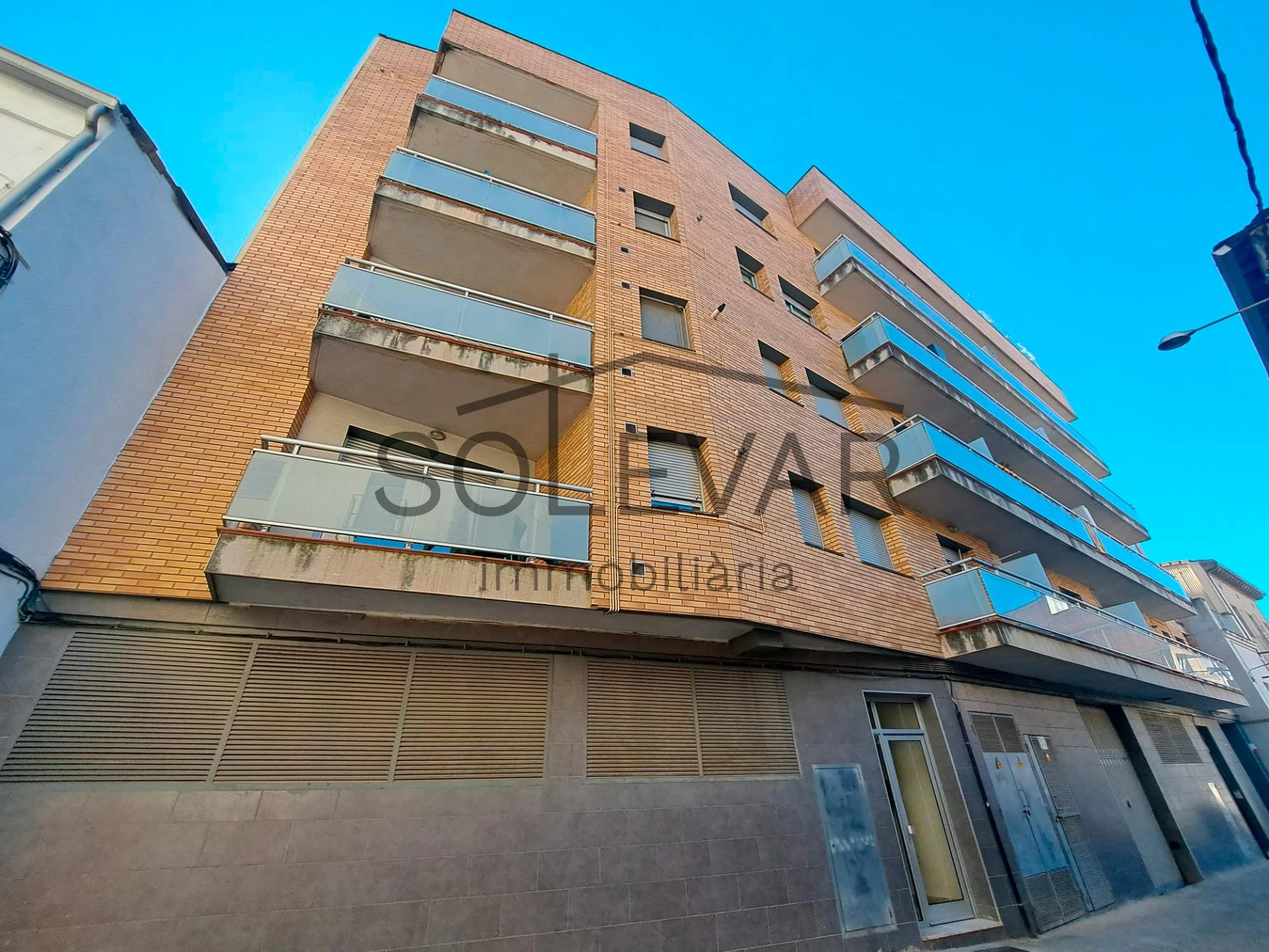 PISO CON GRAN TERRAZA EN TREMP