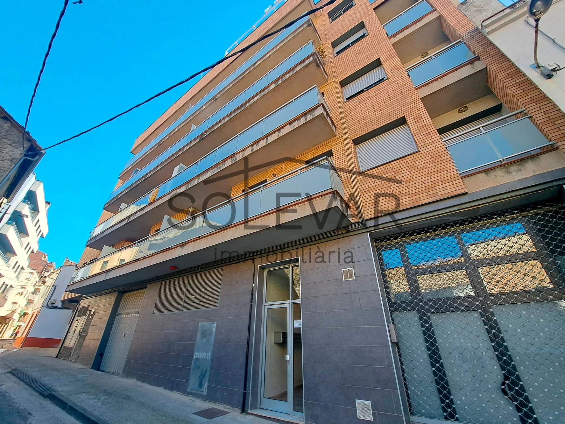 PISO CON GRAN TERRAZA EN TREMP