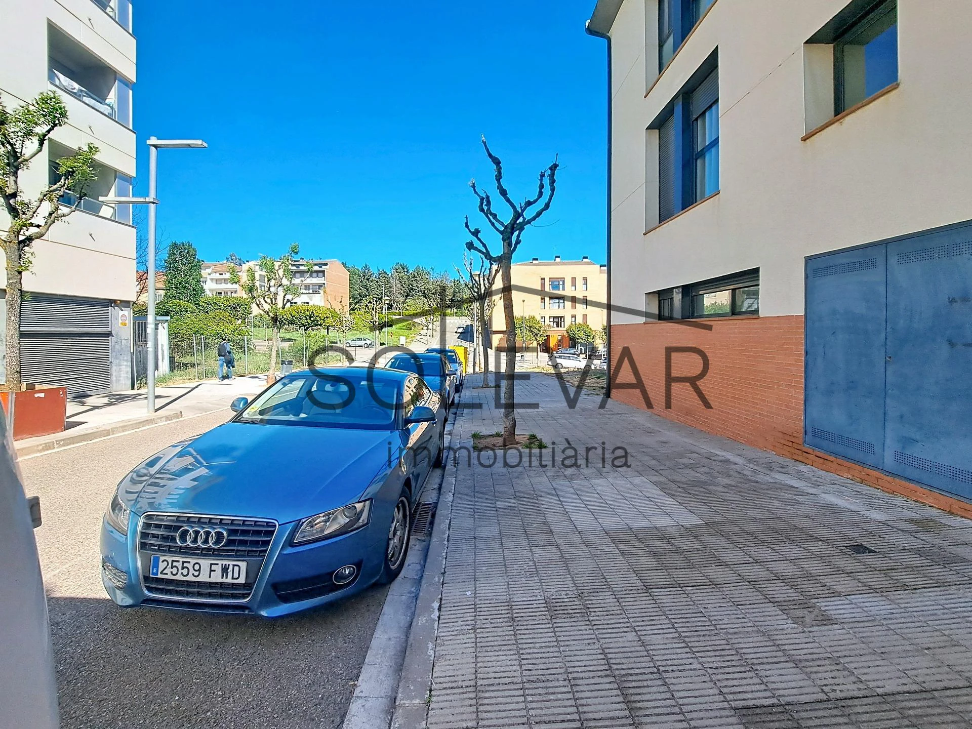 ACOGEDOR PISO EN TREMP CON TERRAZA Y VISTAS A LA MONTAÑA / VPO