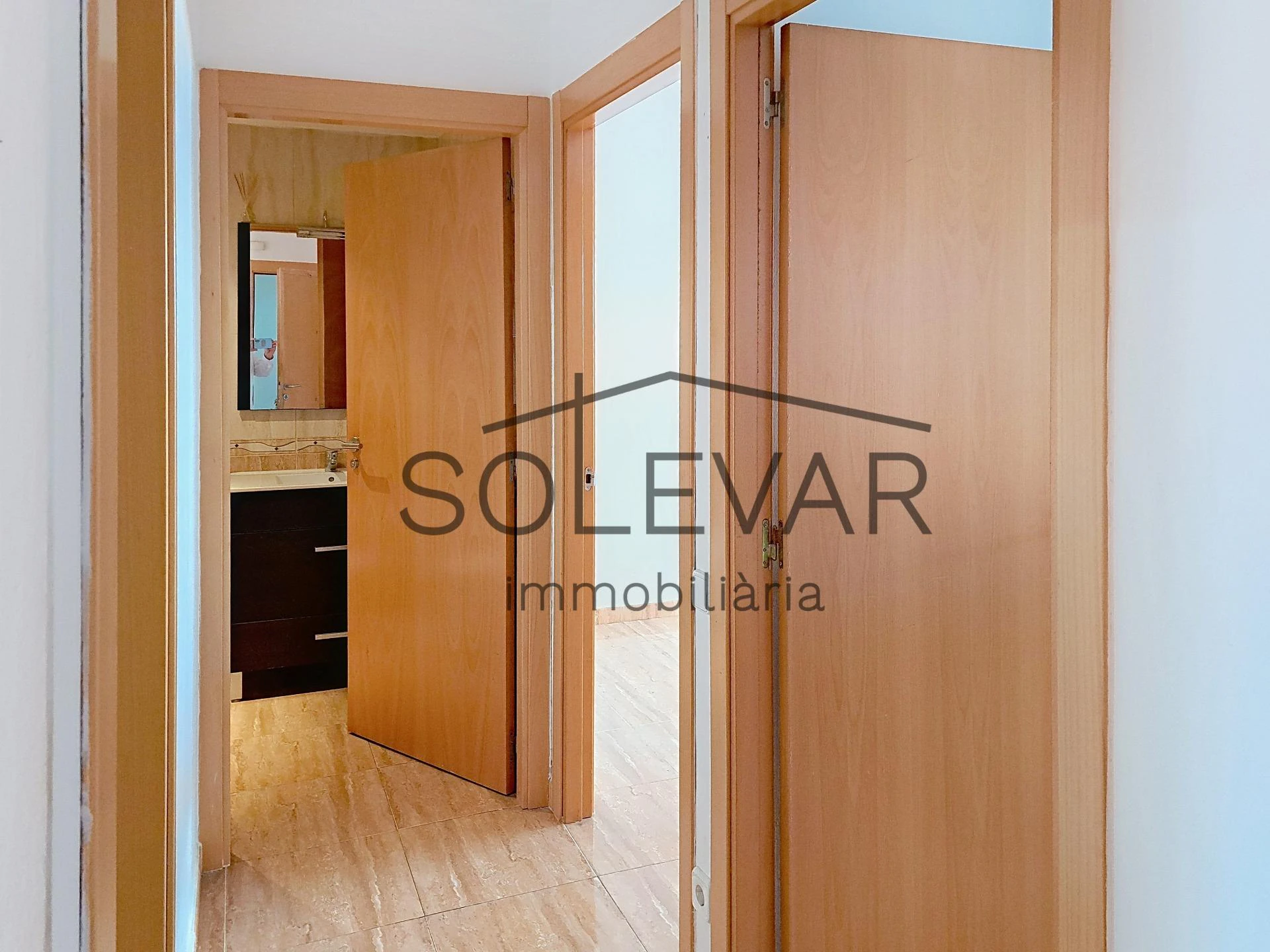ACOGEDOR PISO EN TREMP CON TERRAZA Y VISTAS A LA MONTAÑA / VPO