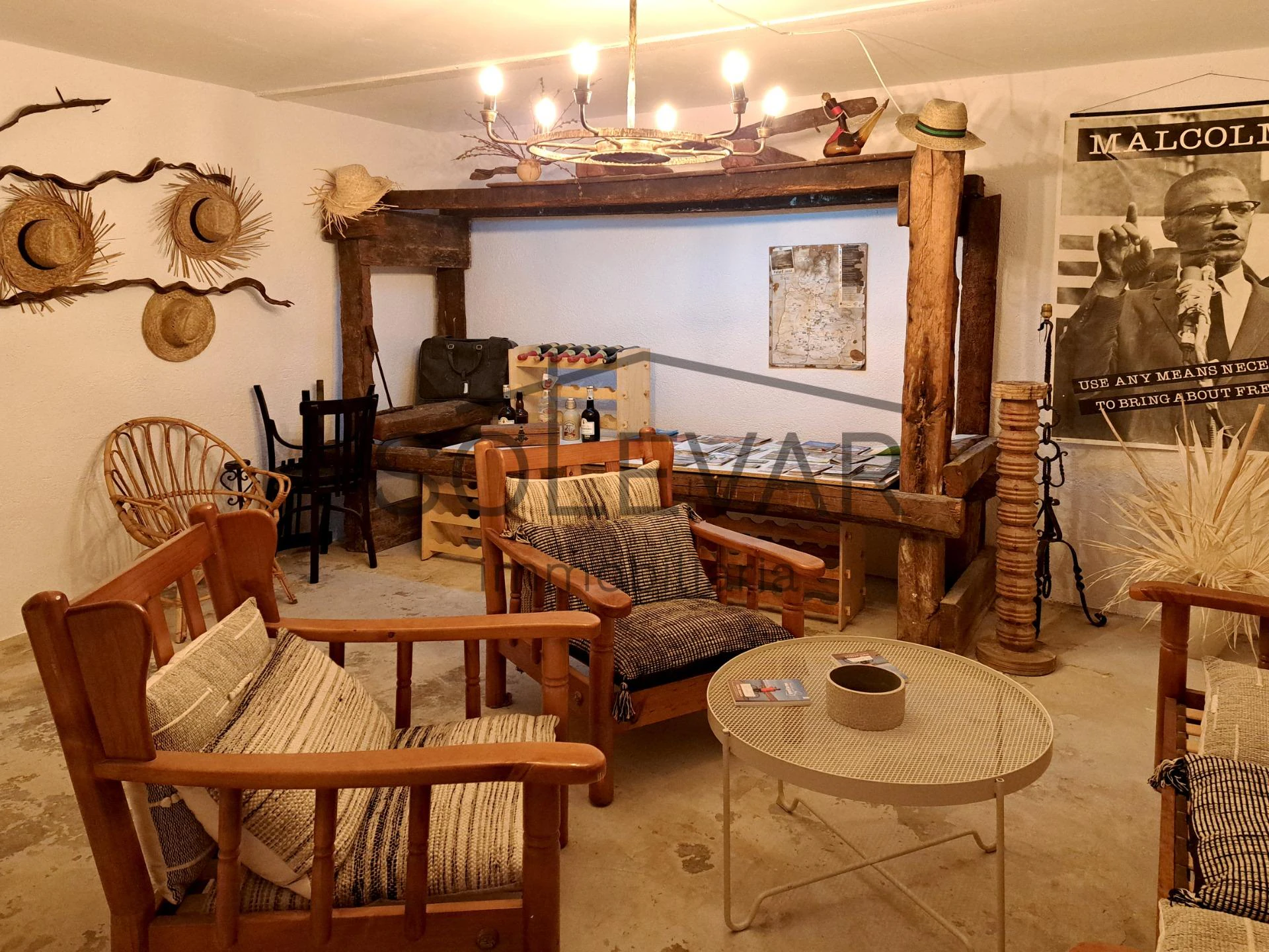 CHARMING AND SELF-SUFFICIENT SINGLE-FAMILY HOUSE IN TALARN