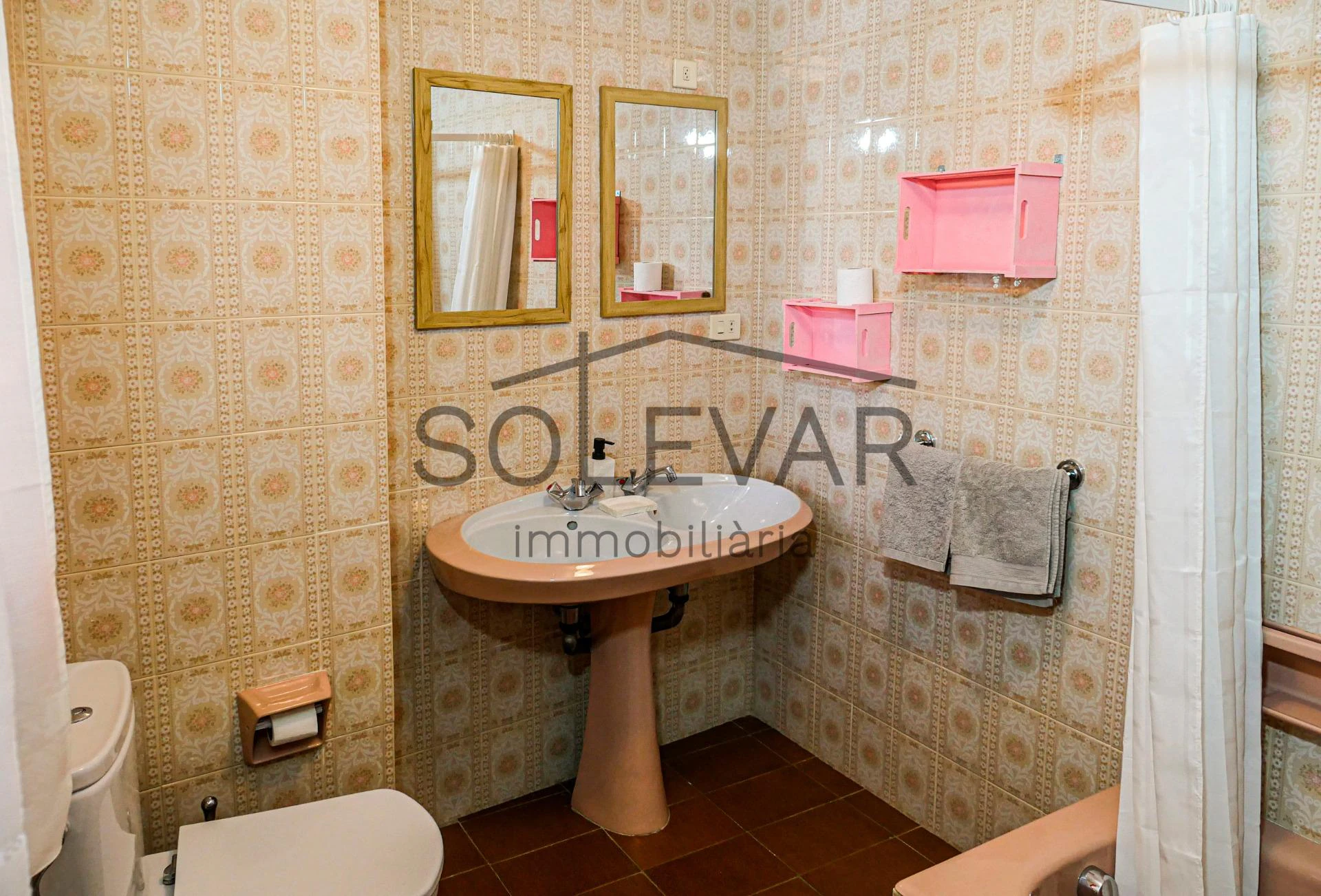 CHARMING AND SELF-SUFFICIENT SINGLE-FAMILY HOUSE IN TALARN