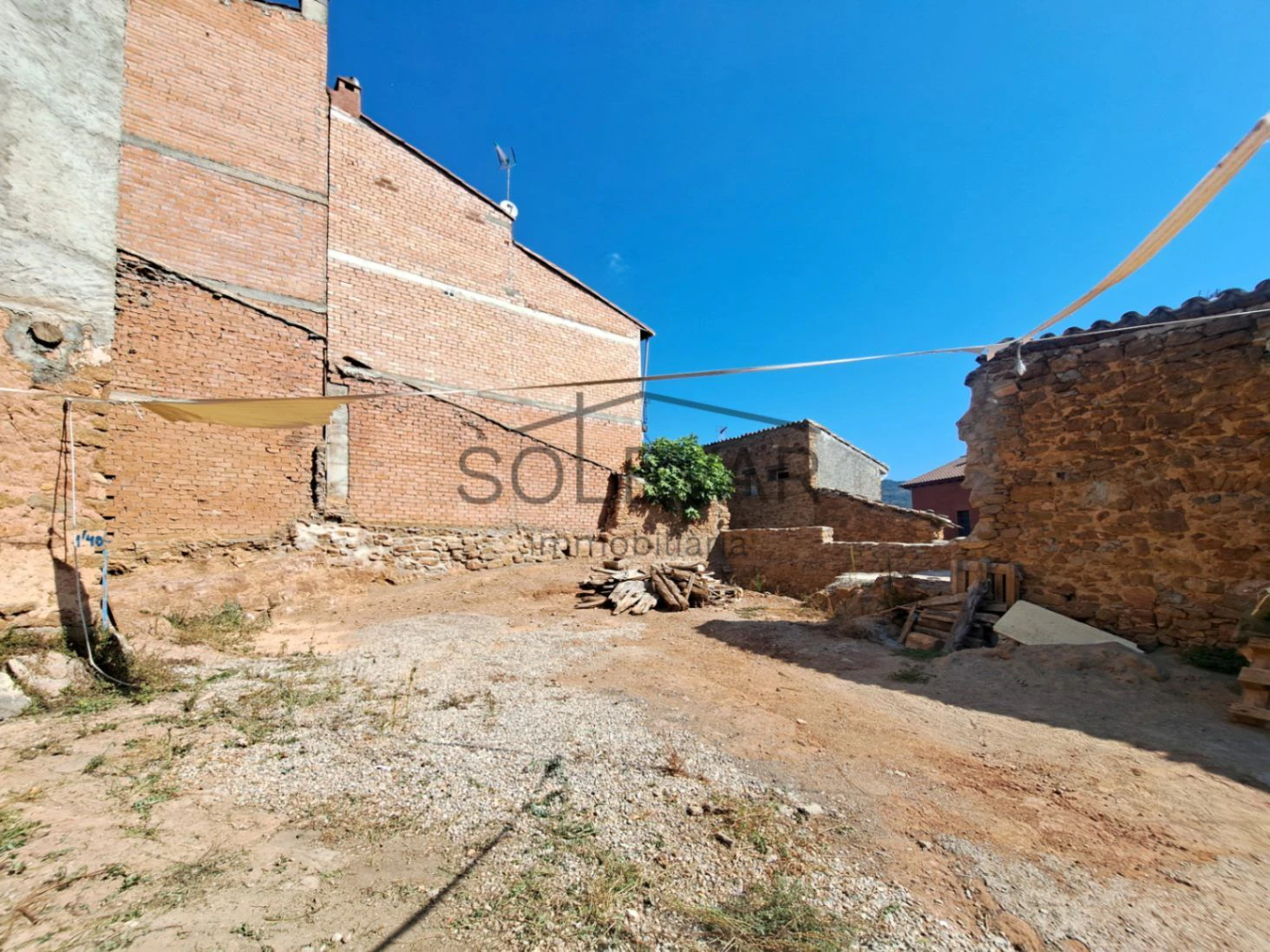 FINCA URBANA EN TALARN