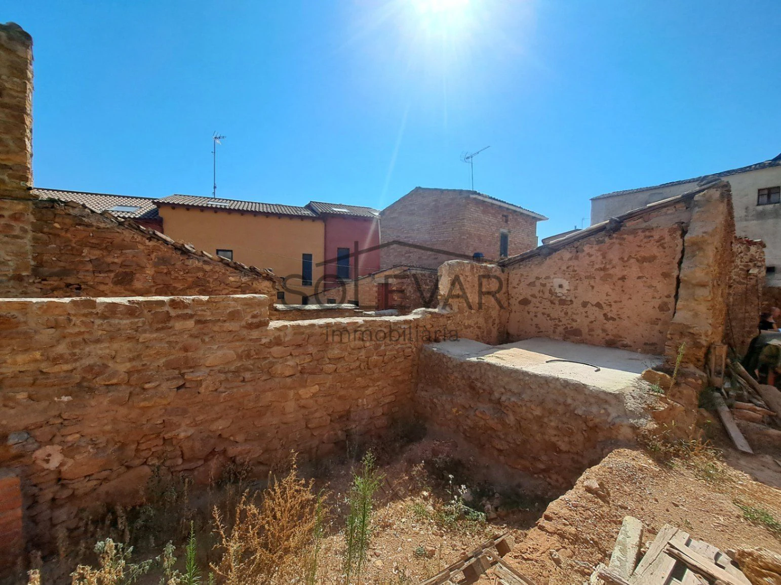 FINCA URBANA EN TALARN
