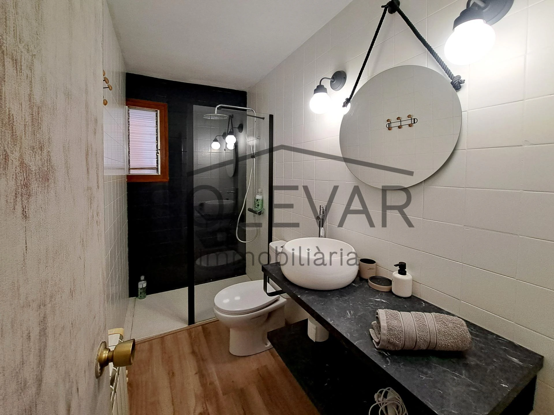 CHARMING AND SELF-SUFFICIENT SINGLE-FAMILY HOUSE IN TALARN
