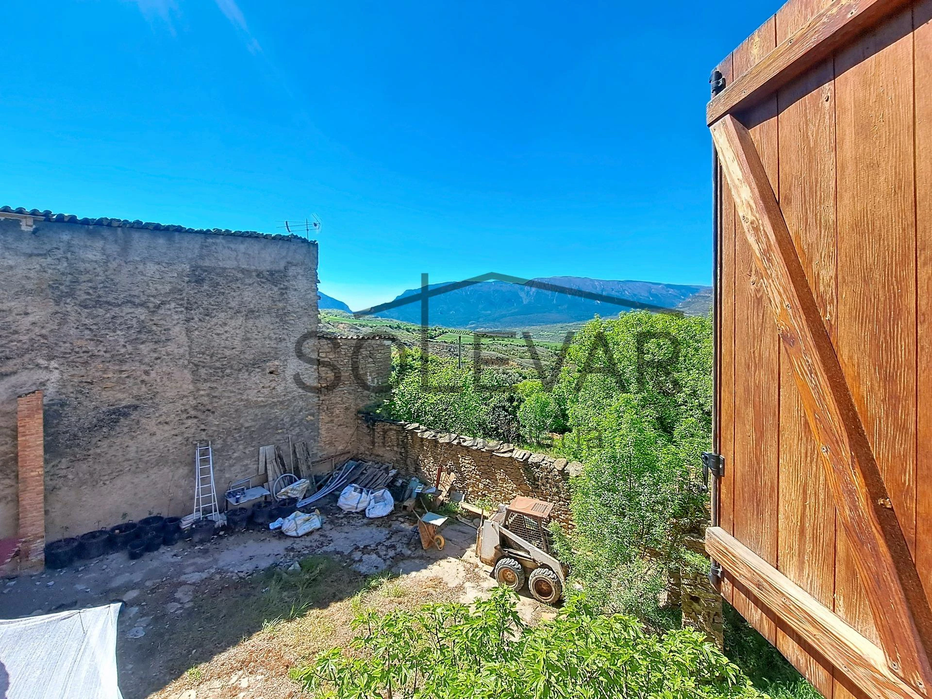 CASA CON VISTAS ESPECTACULARES EN SANT SERNI