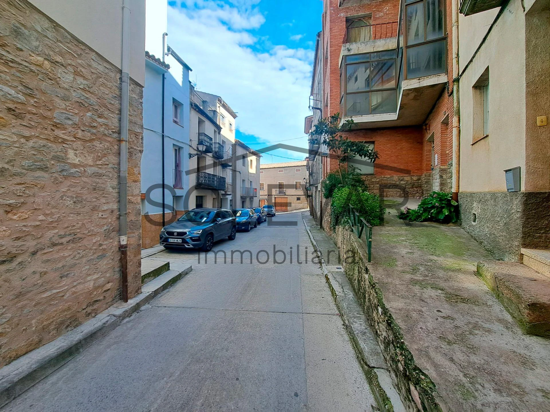 CASA UNIFAMILIAR EN EL CENTRO DE ISONA