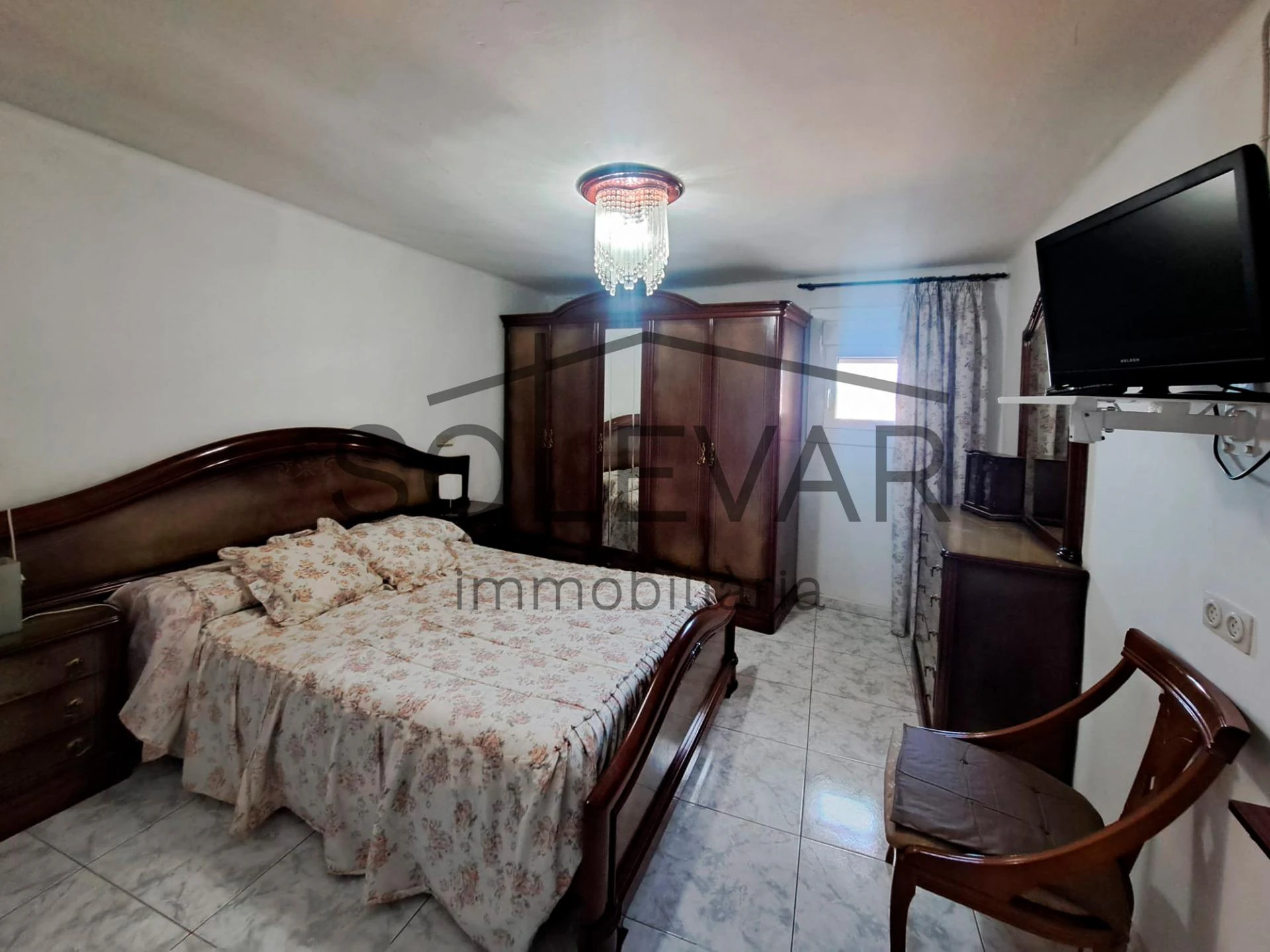 CASA UNIFAMILIAR EN EL CENTRO DE ISONA