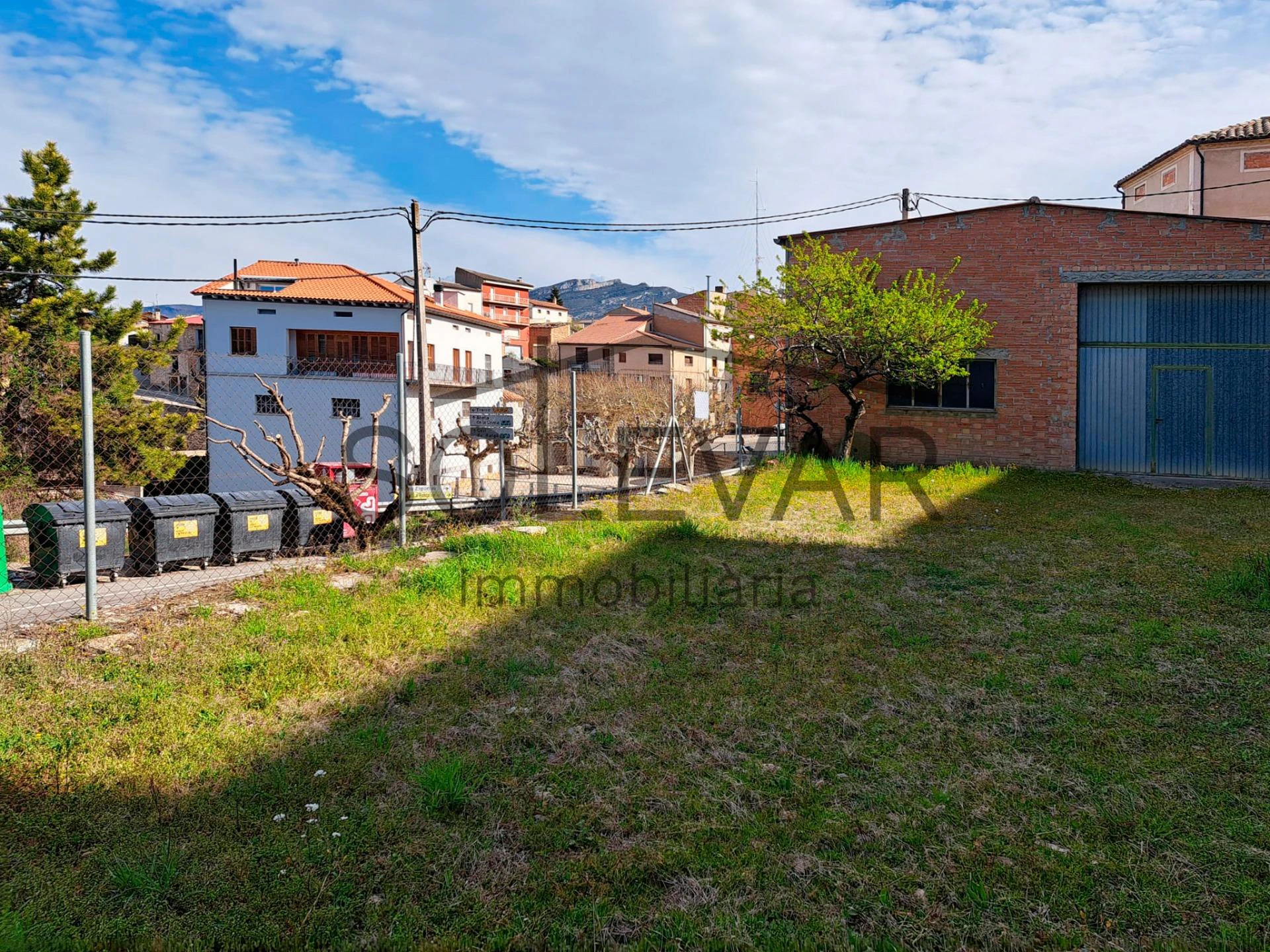 CASA UNIFAMILIAR EN EL CENTRO DE ISONA