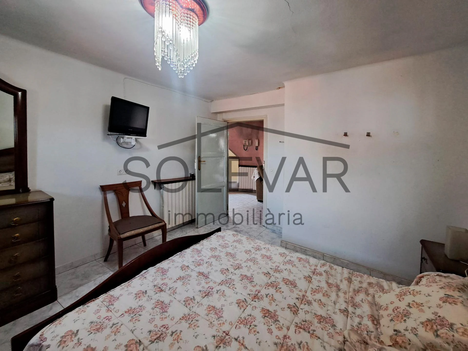 CASA UNIFAMILIAR EN EL CENTRO DE ISONA