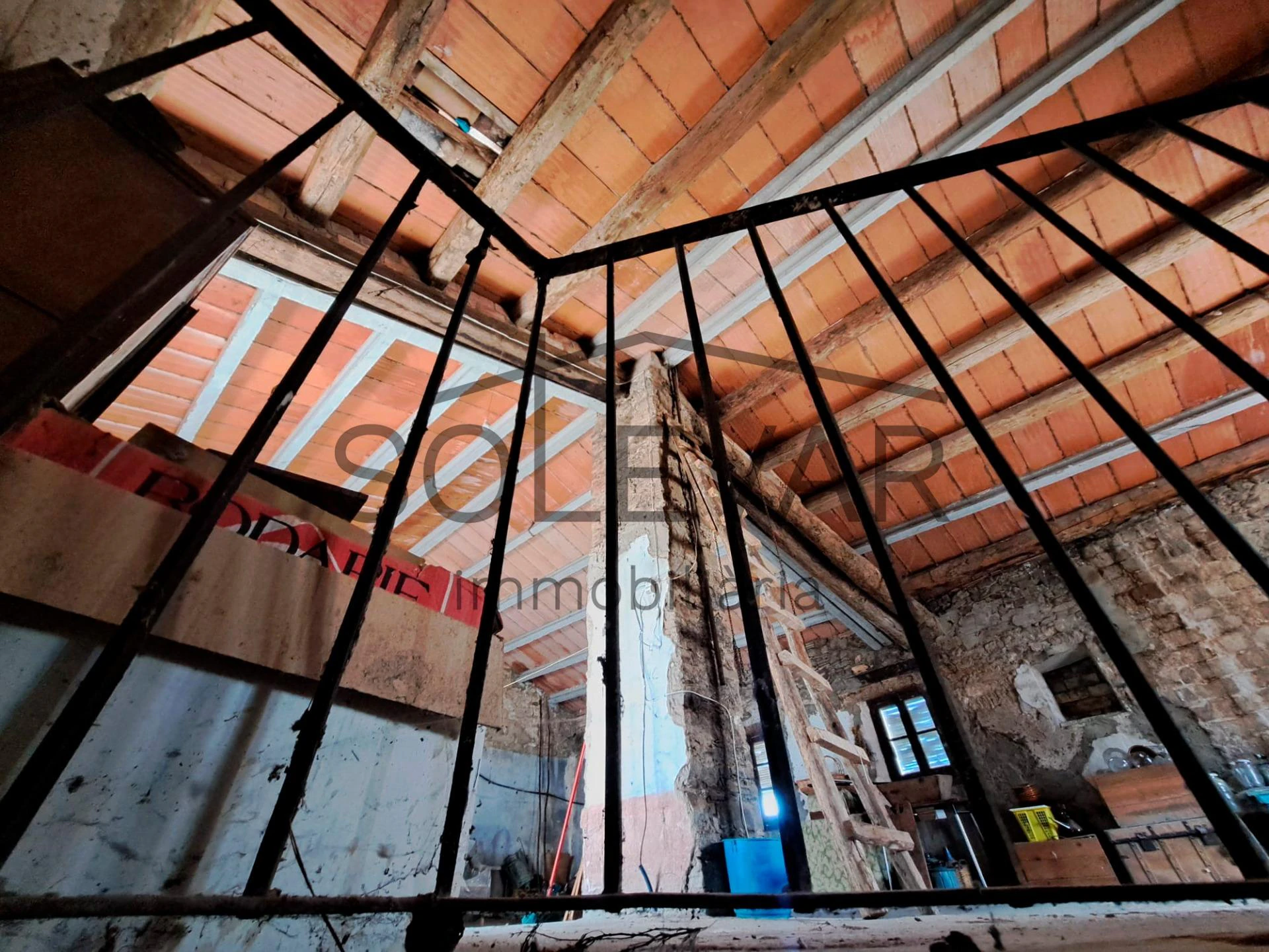 CASA UNIFAMILIAR EN EL CENTRO DE ISONA