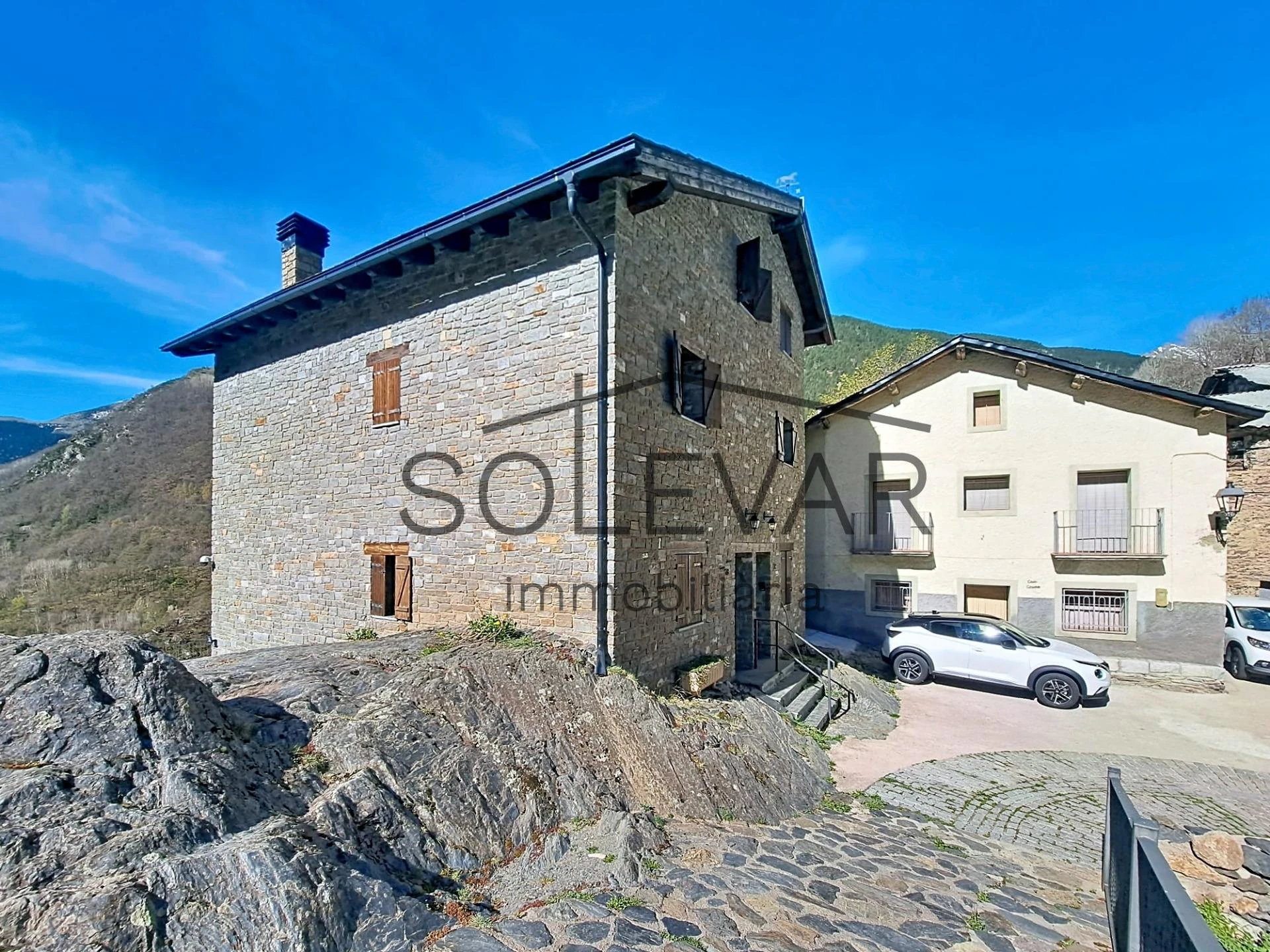 ESPECTACULAR DÚPLEX CON VISTAS EN CAPDELLA, VALL FOSCA