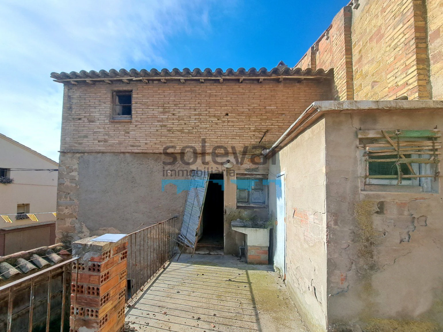 CASA EN CORBINS