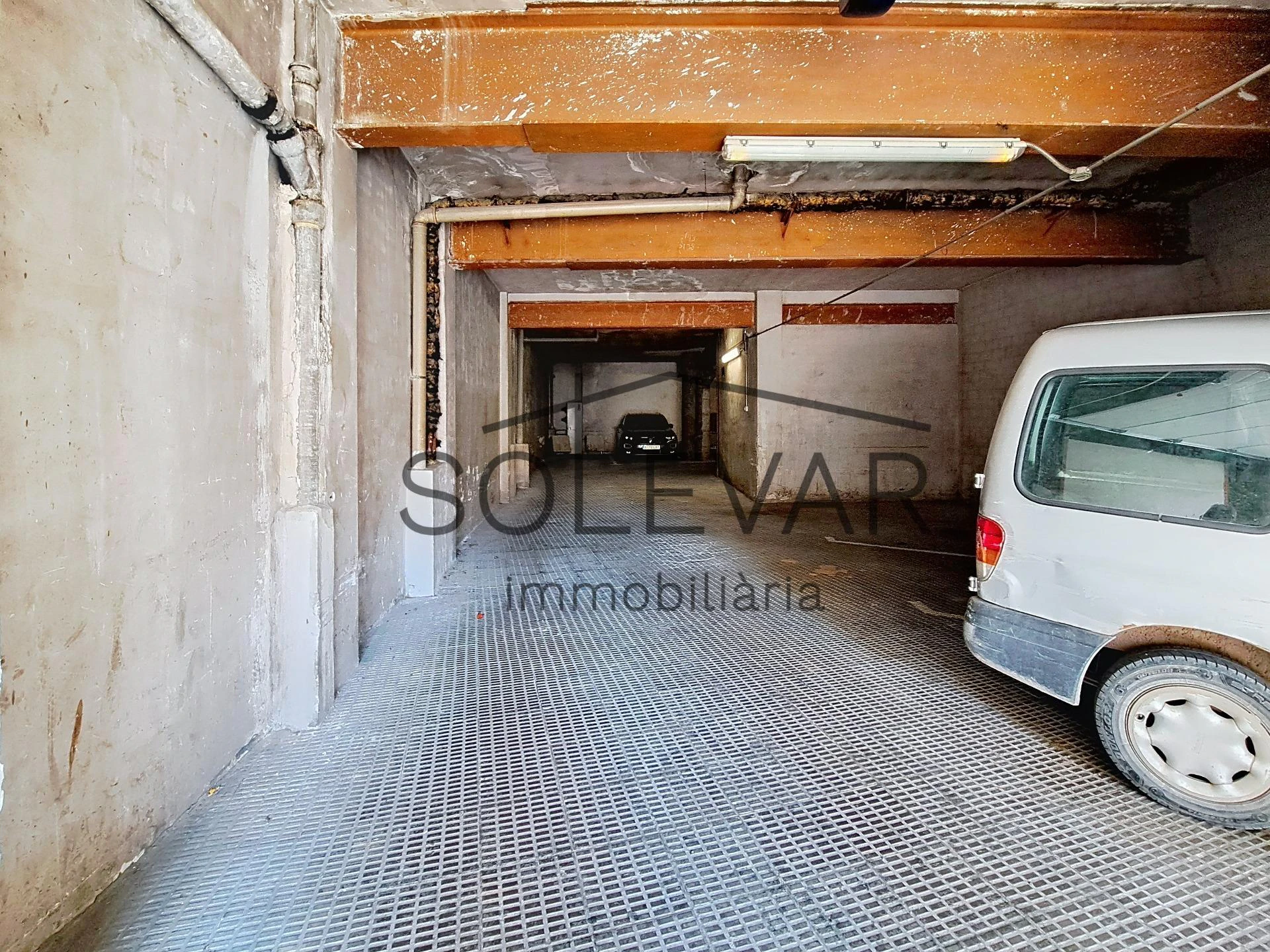 GRAN PISO CÉNTRICO EN TREMP CON PARKING