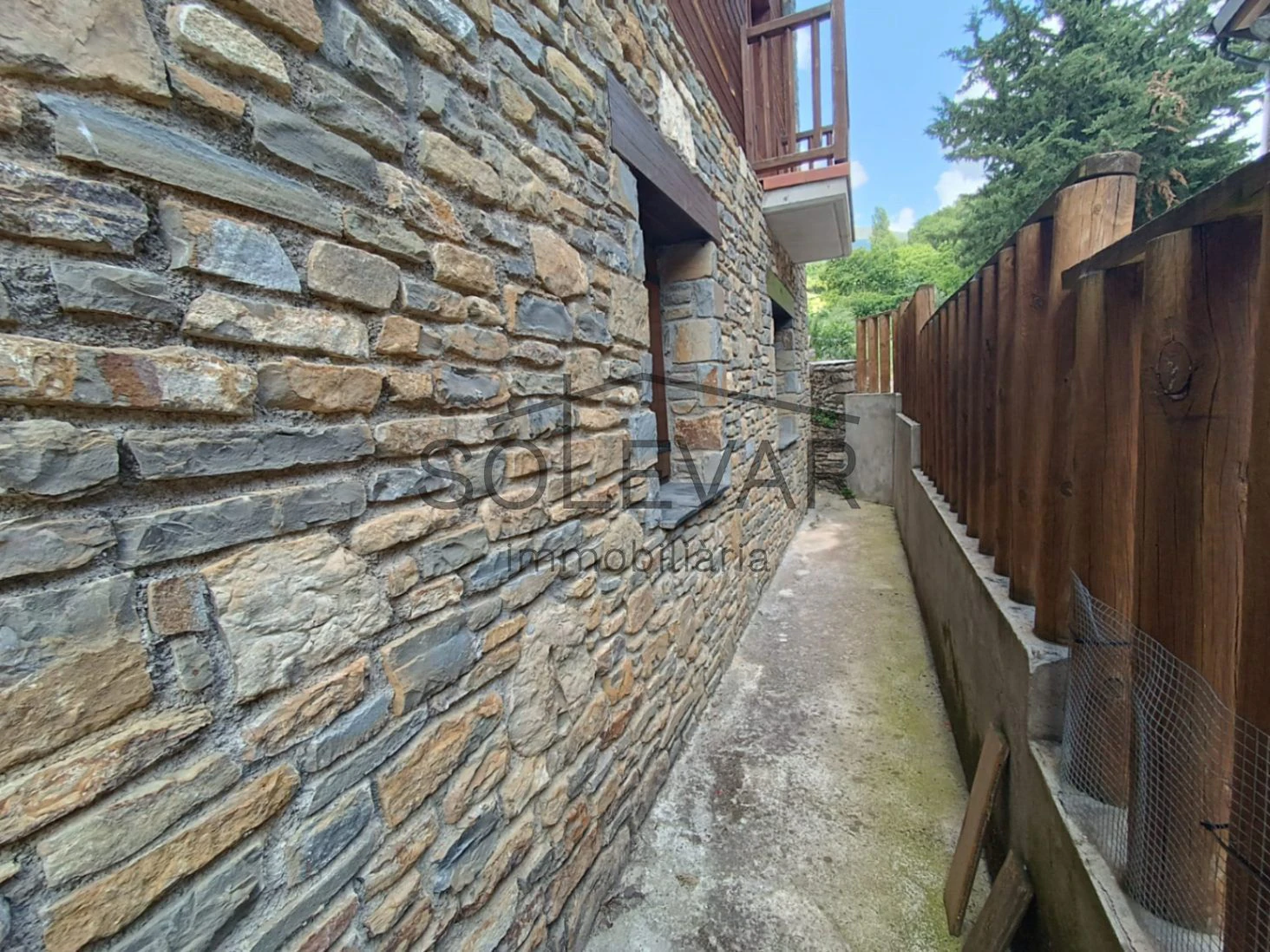 PISO DE GRAN ENCANTO EN PAÜLS ( VALL FOSCA )