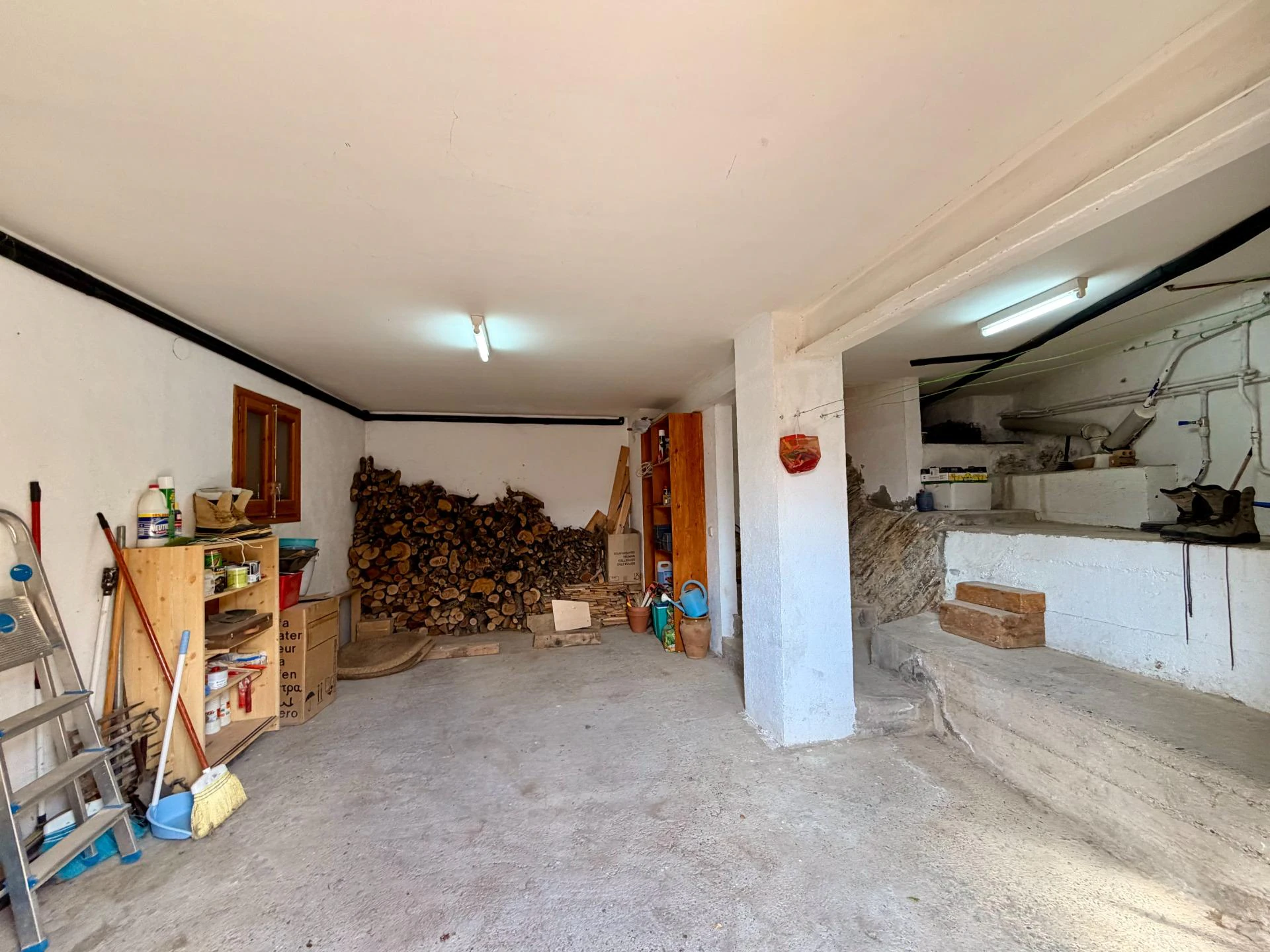 CASA A LA VENTA EN TIRVIA