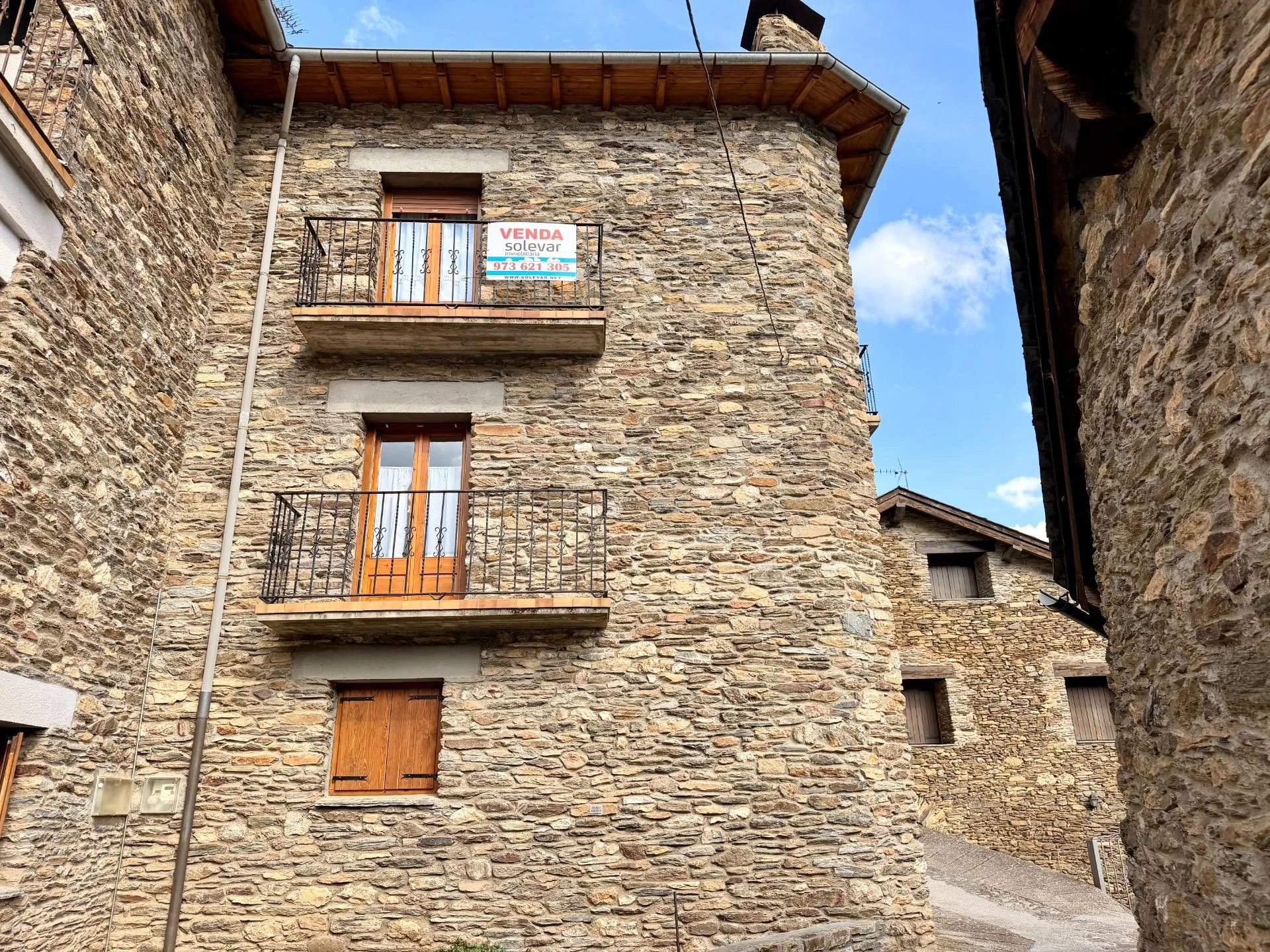 CASA A LA VENTA EN TIRVIA