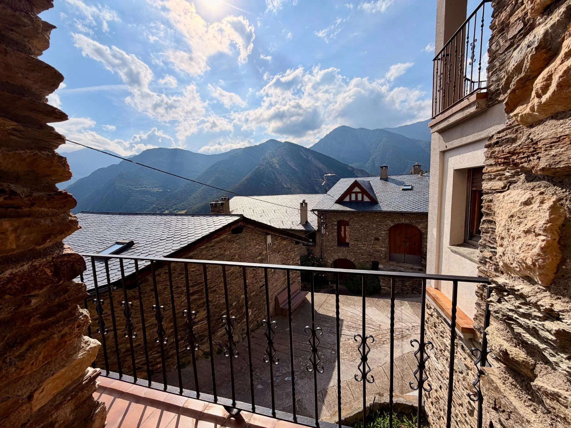 CASA A LA VENTA EN TIRVIA