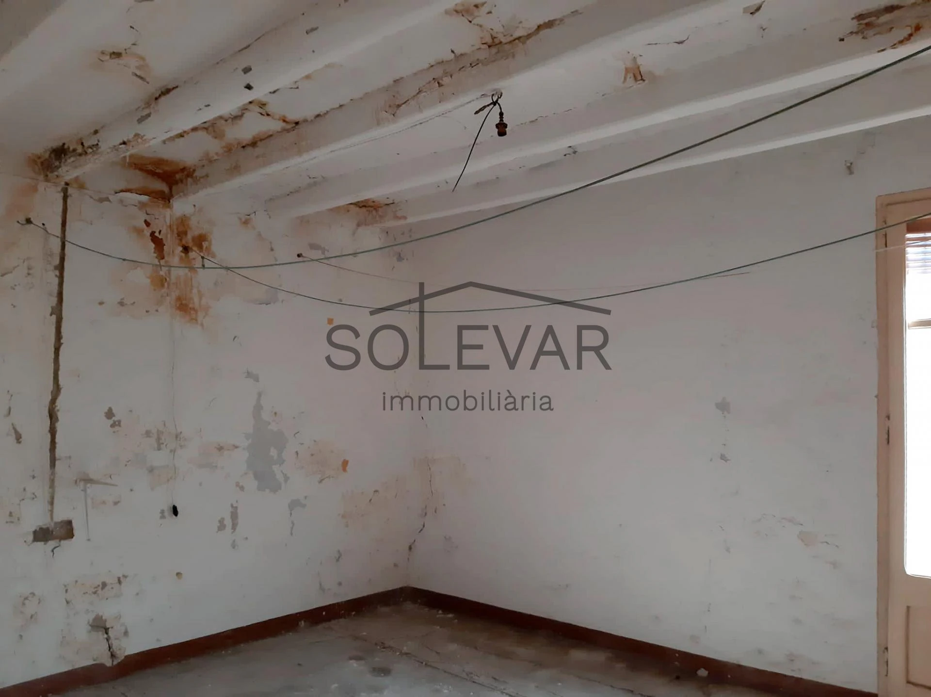 CASA A REFORMAR EN EL CENTRO DE TREMP