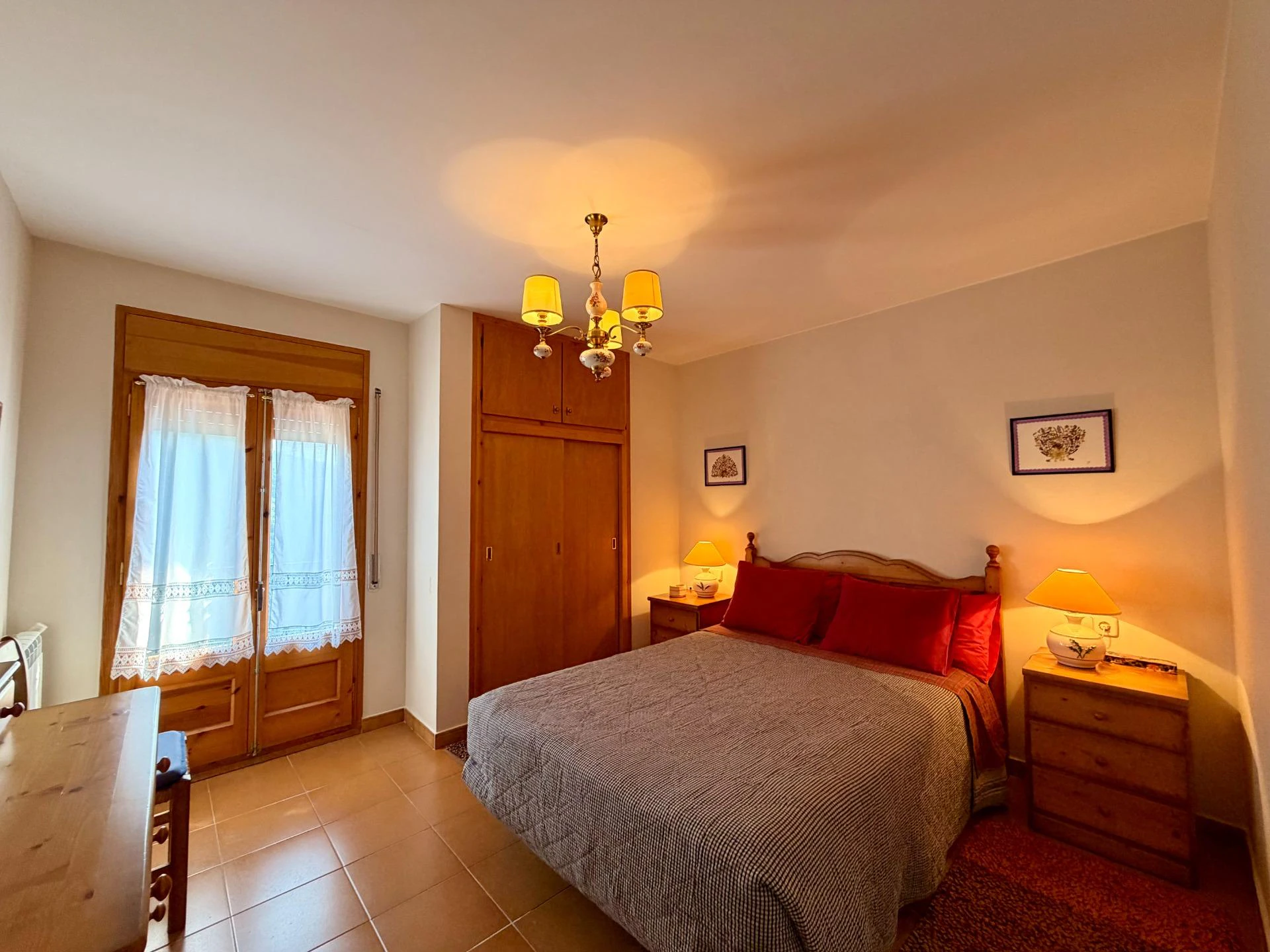 CASA A LA VENTA EN TIRVIA