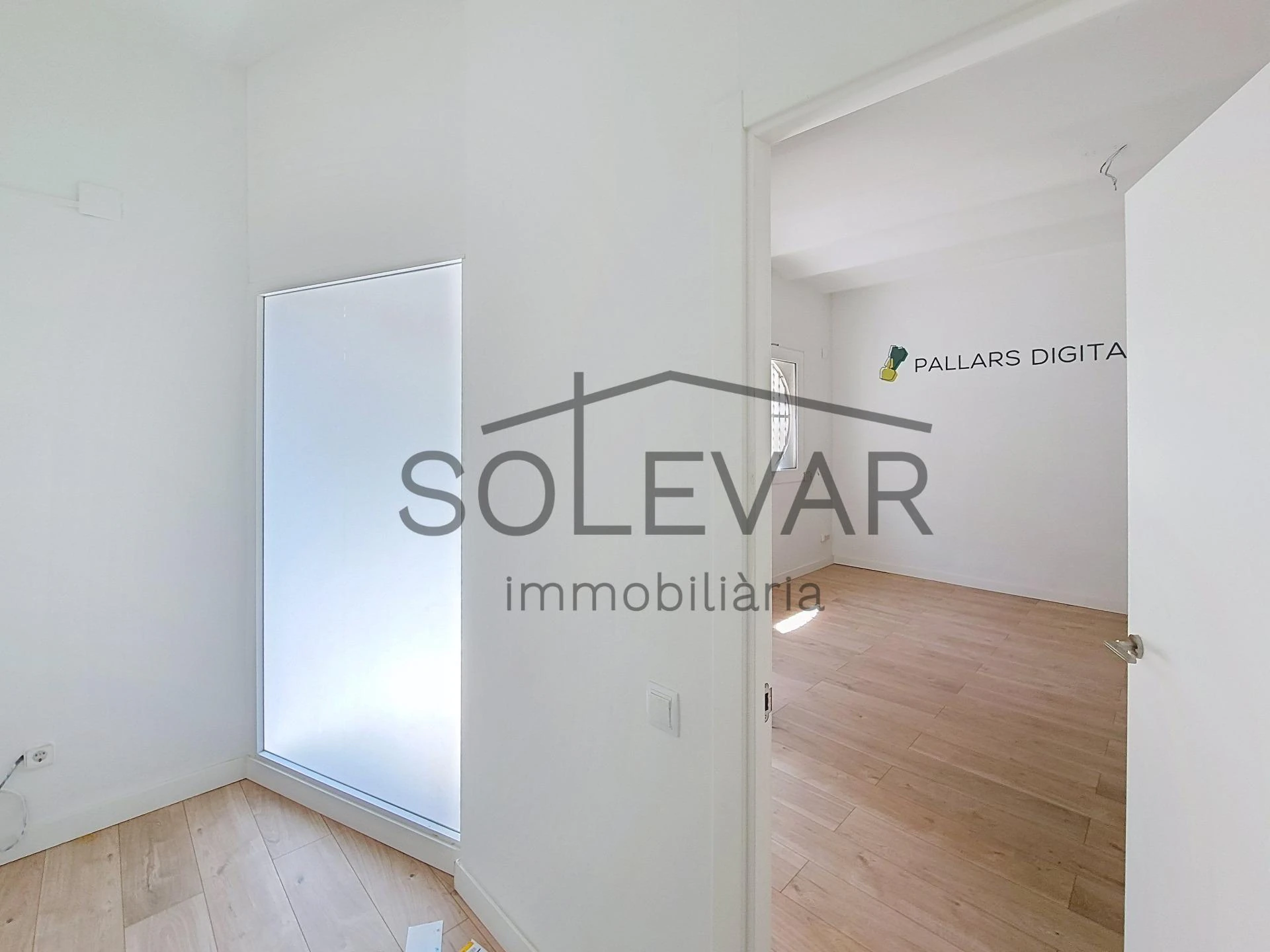 LOCAL COMERCIAL REFORMADO EN VENTA EN TREMP – 93 m² CONSTRUIDOS