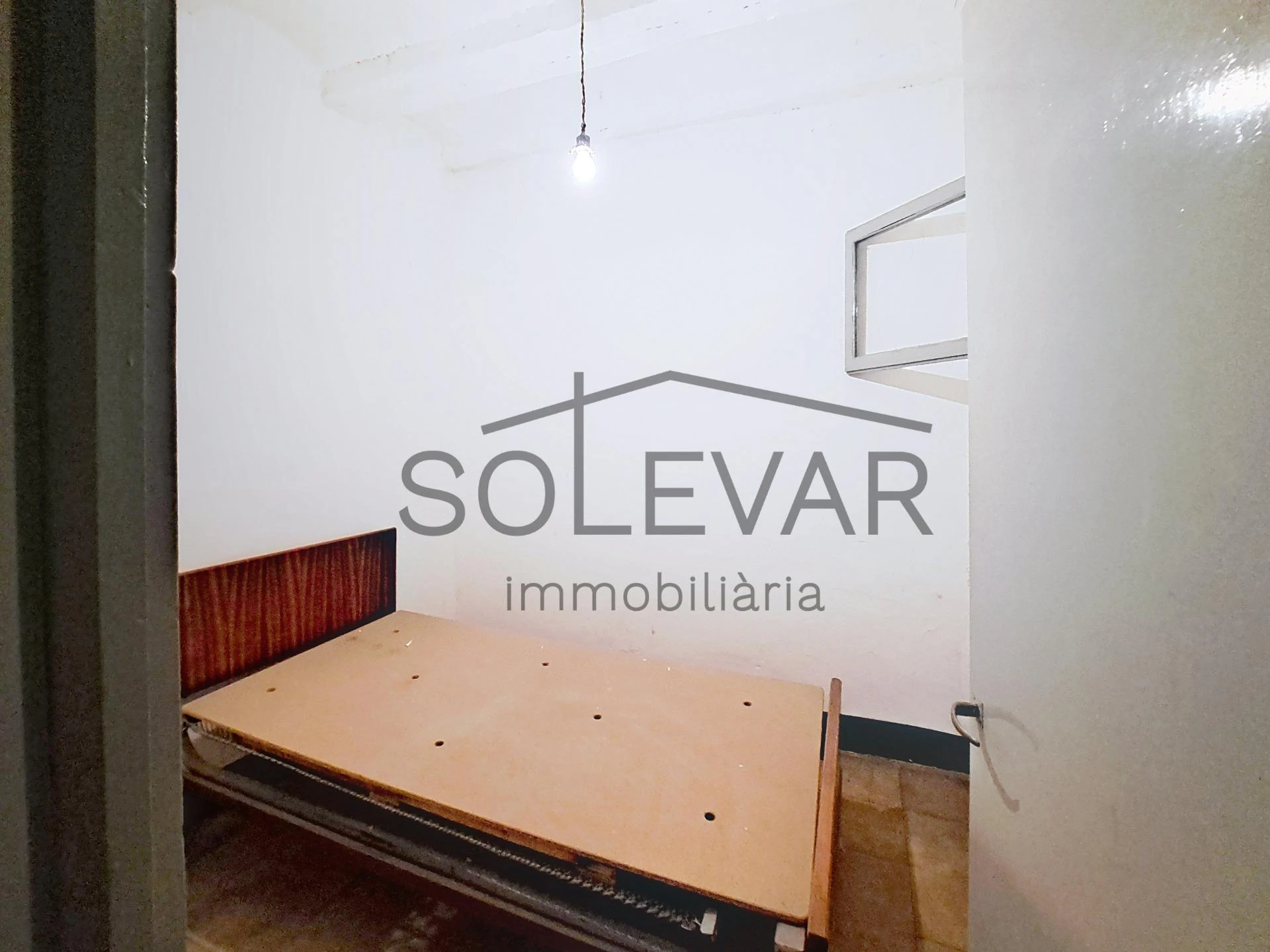CASA DE POBLE AMB ENCANT AL CENTRE DE TREMP