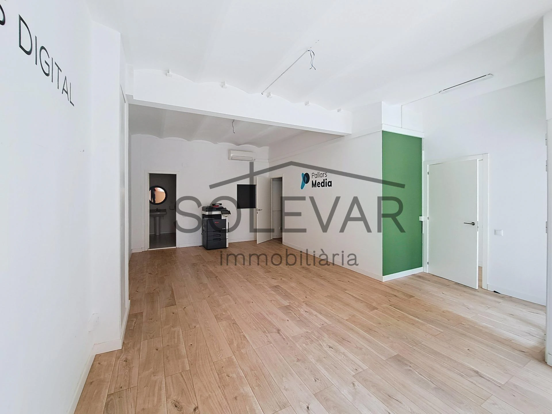 LOCAL COMERCIAL REFORMADO EN VENTA EN TREMP – 93 m² CONSTRUIDOS